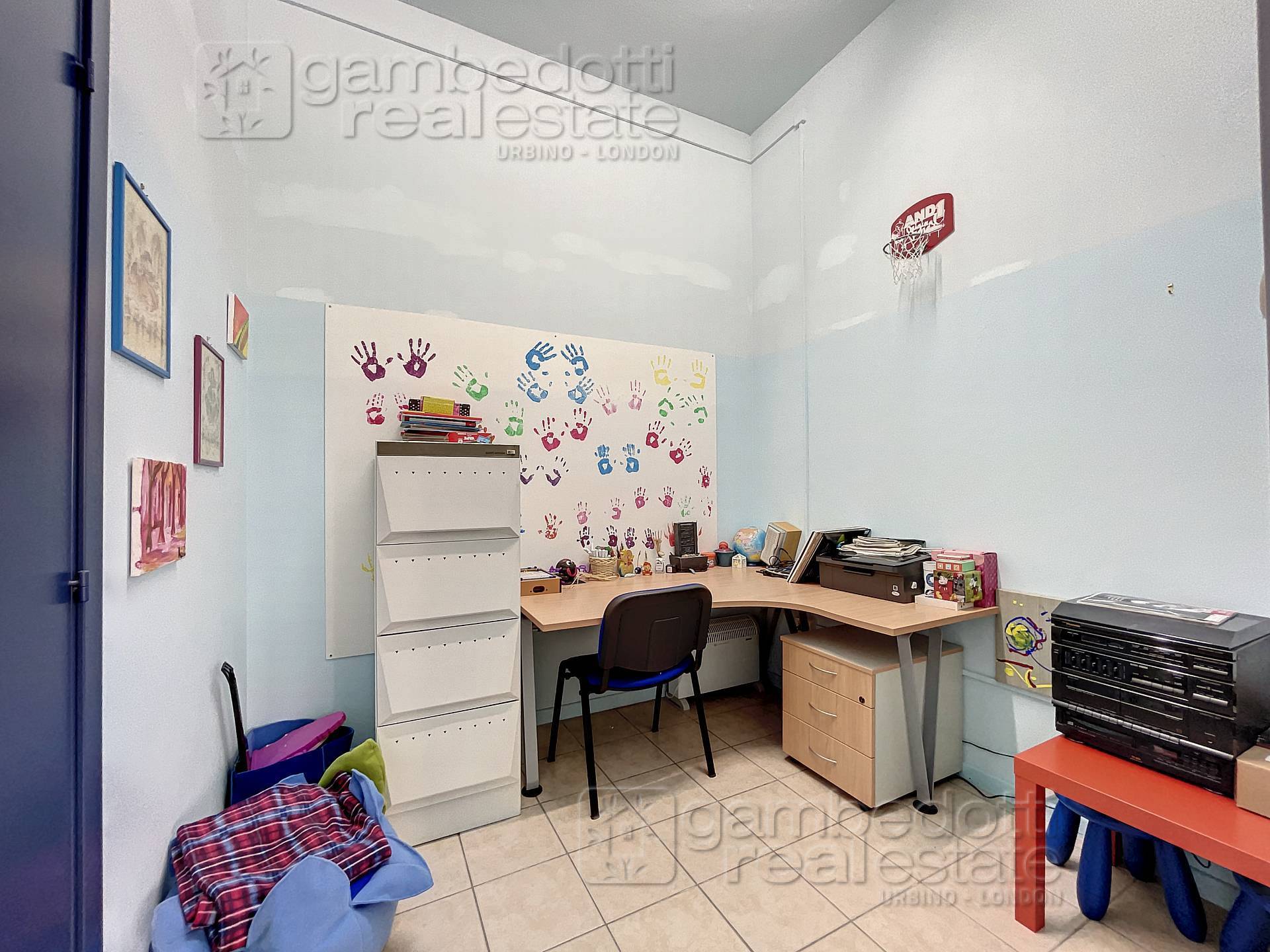 Ufficio in affitto a Urbino, Sasso