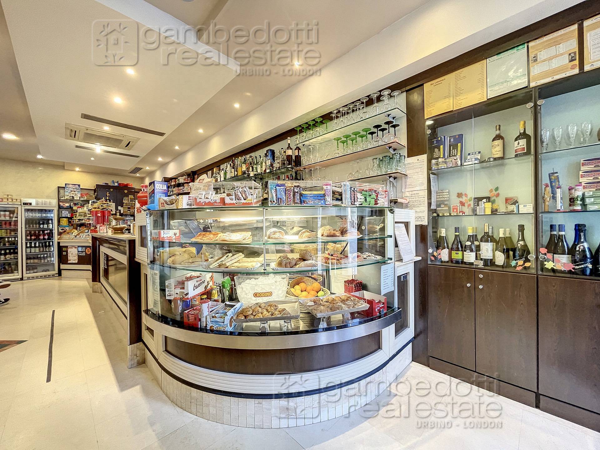 Bar in vendita a Urbino, Centro Storico