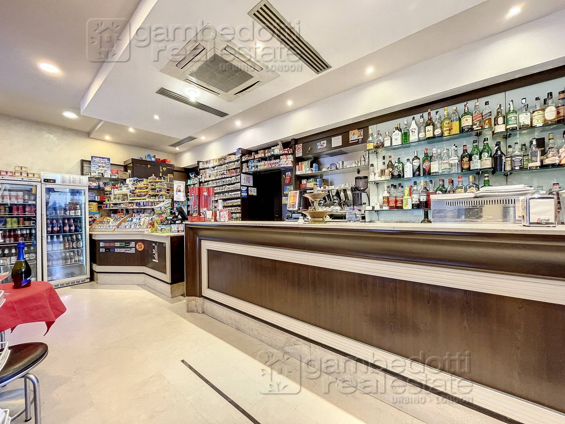 Bar in vendita a Urbino, Centro Storico