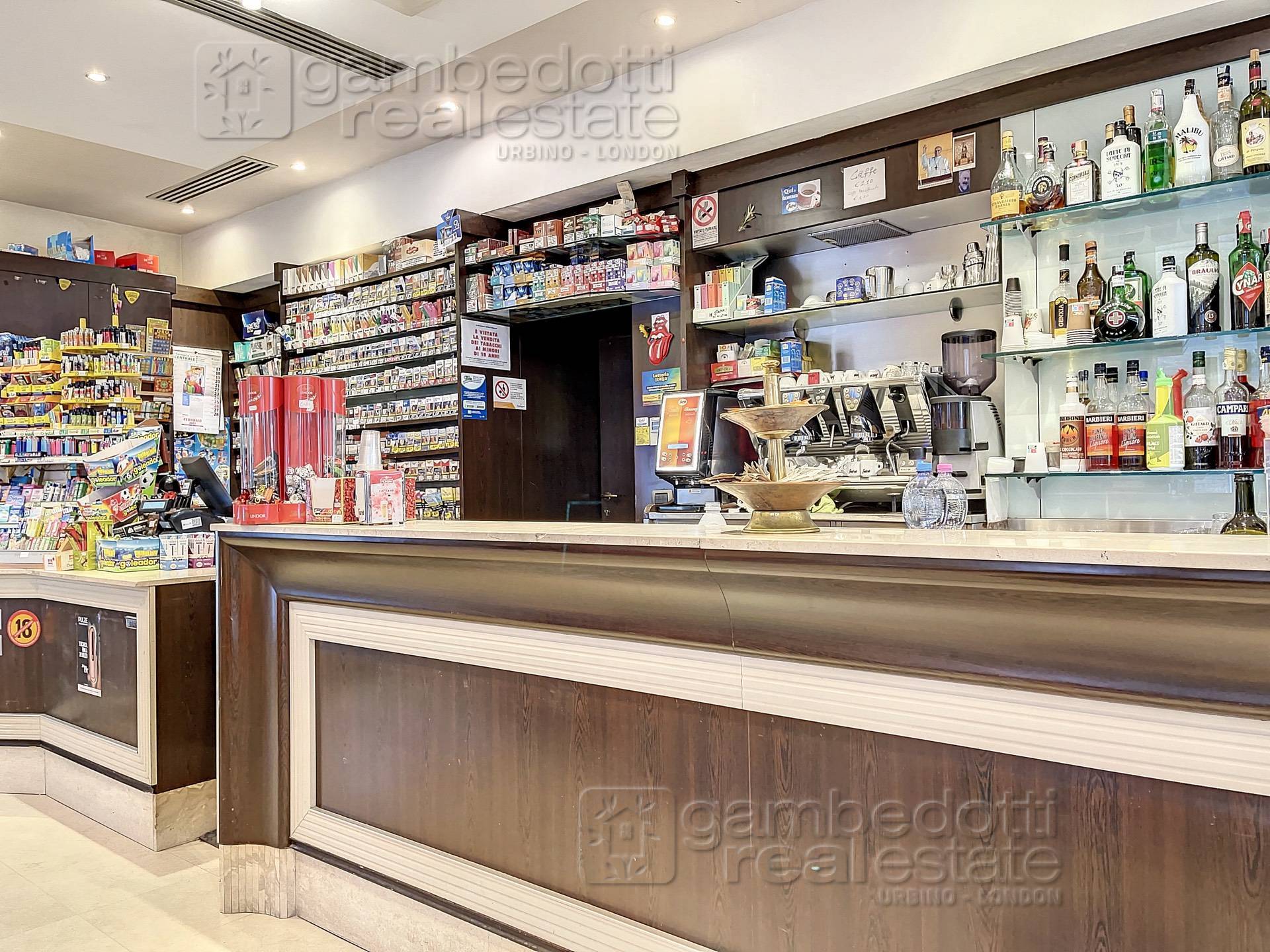 Bar in vendita a Urbino, Centro Storico