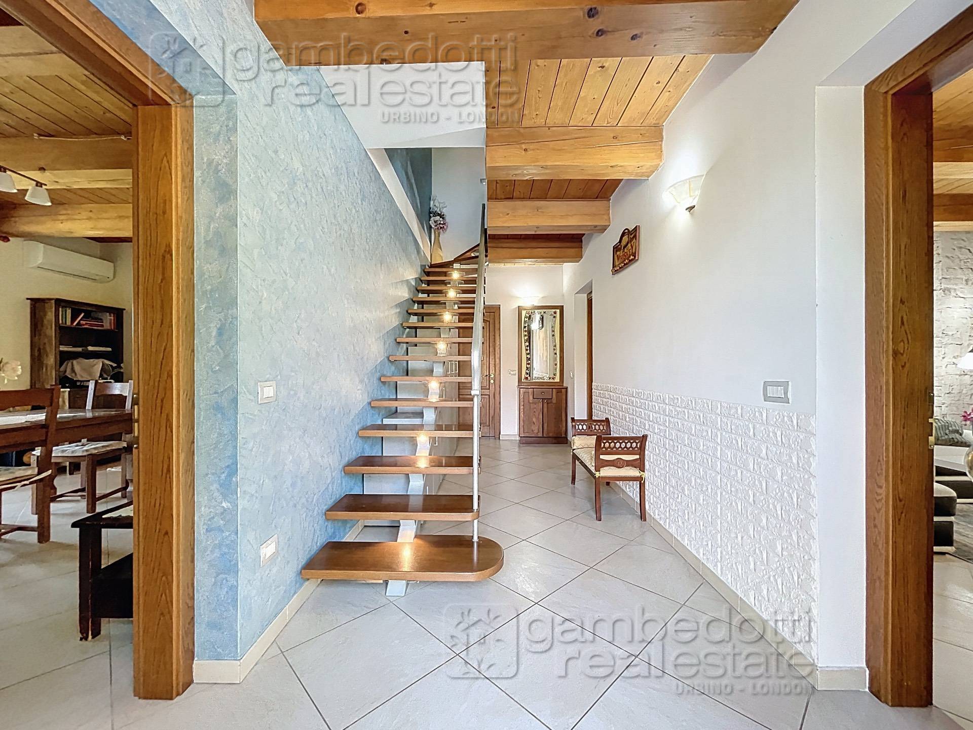 Casa Indipendente in vendita a Fermignano