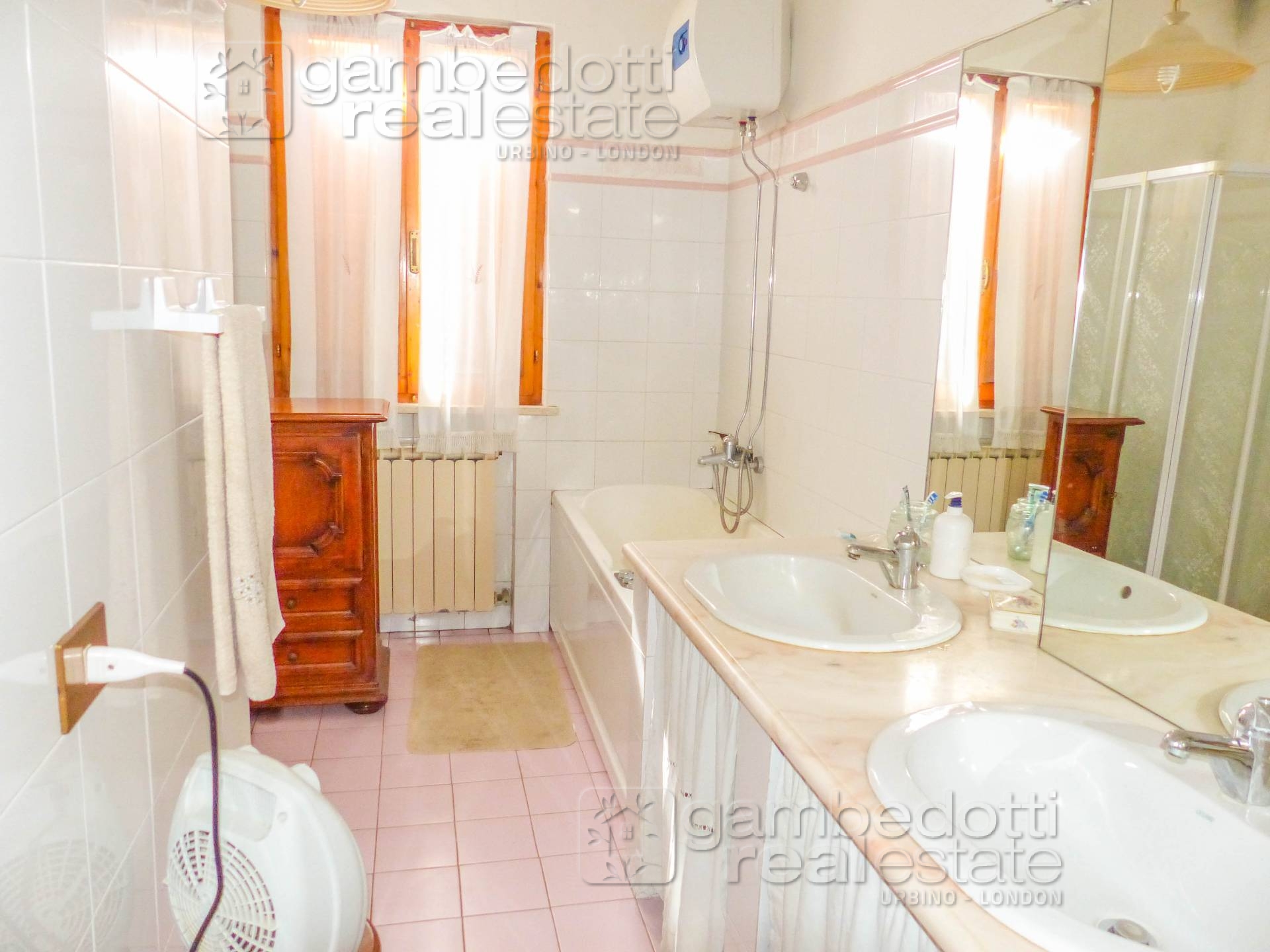 Appartamento in vendita a Urbino, Montesoffio