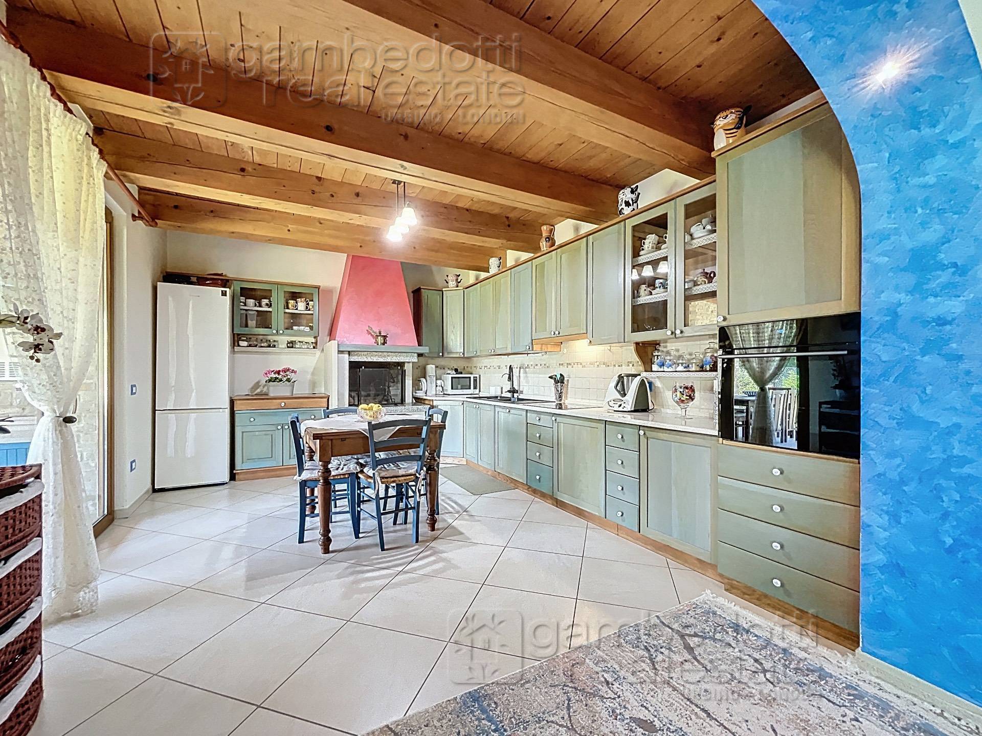 Casa Indipendente in vendita a Fermignano