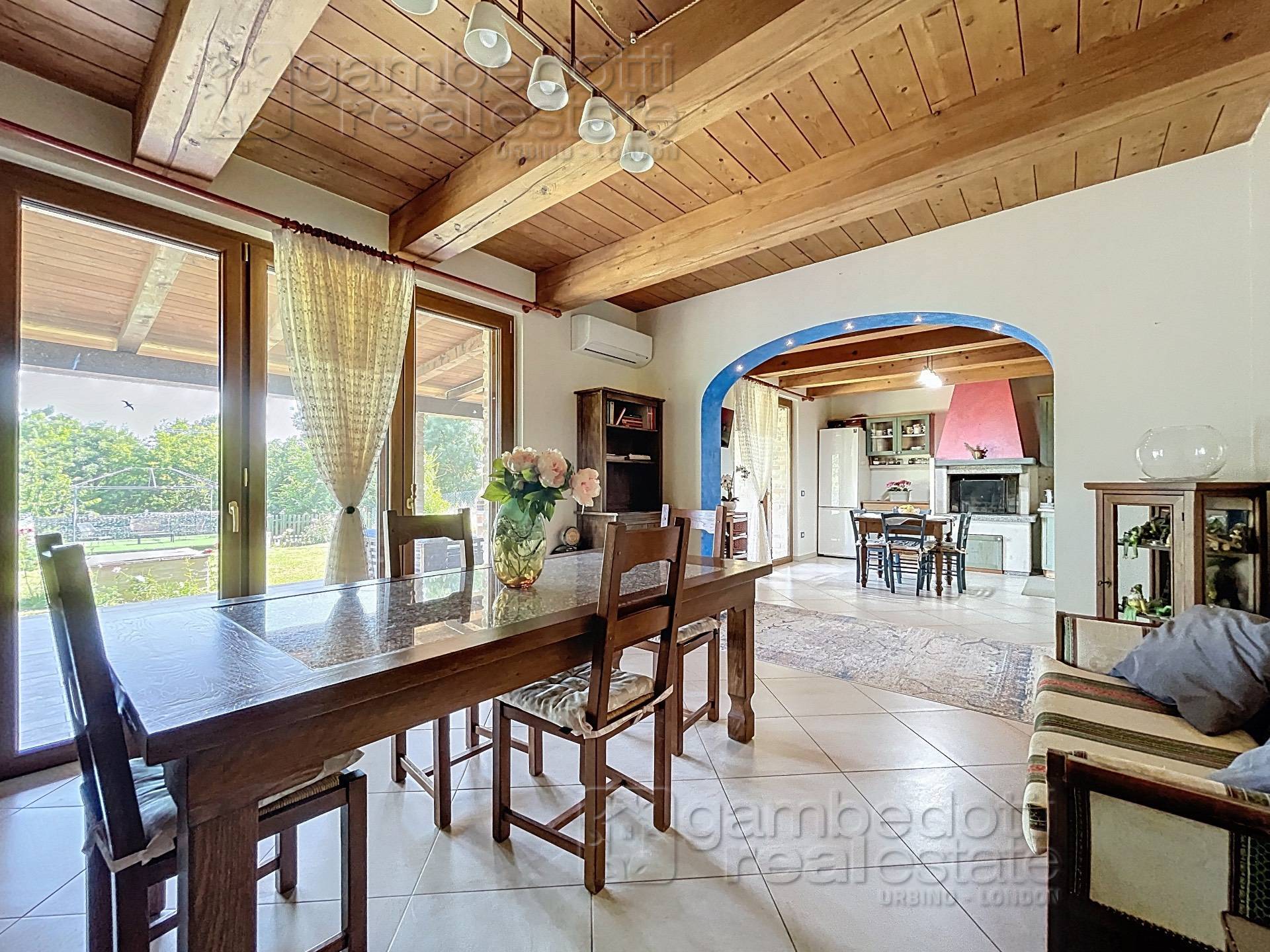 Casa Indipendente in vendita a Fermignano