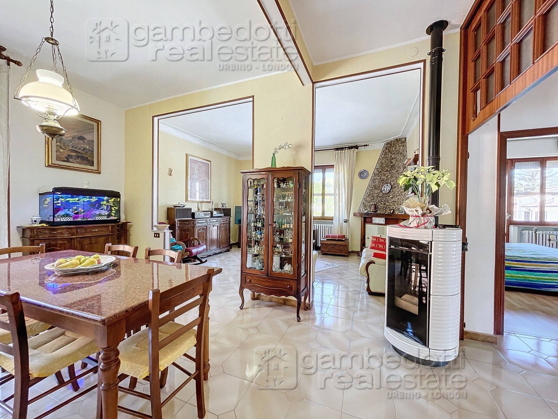 Appartamento in vendita a Piandimeleto