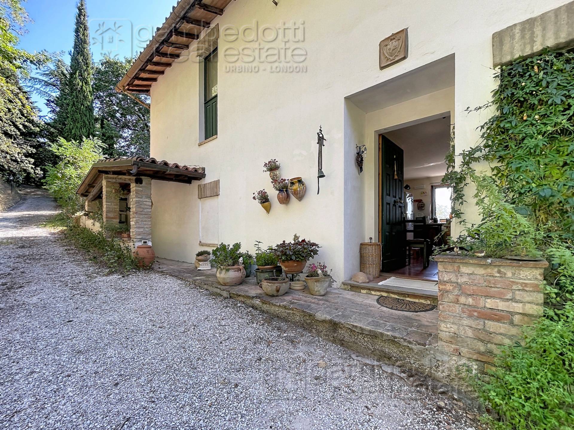 Villa in vendita a Urbino