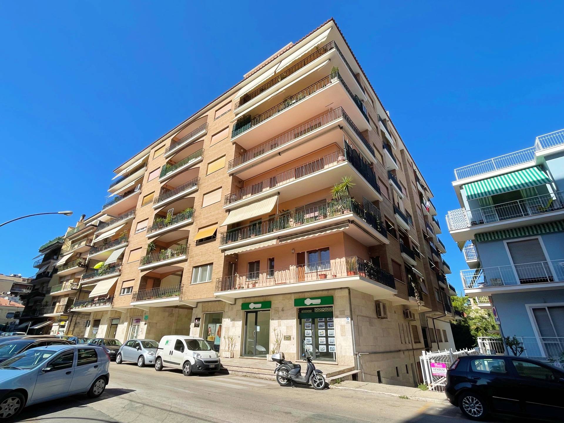 Appartamento in vendita, San Benedetto del Tronto viale de gasperi