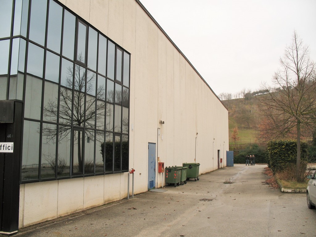 Capannone in vendita a Offida