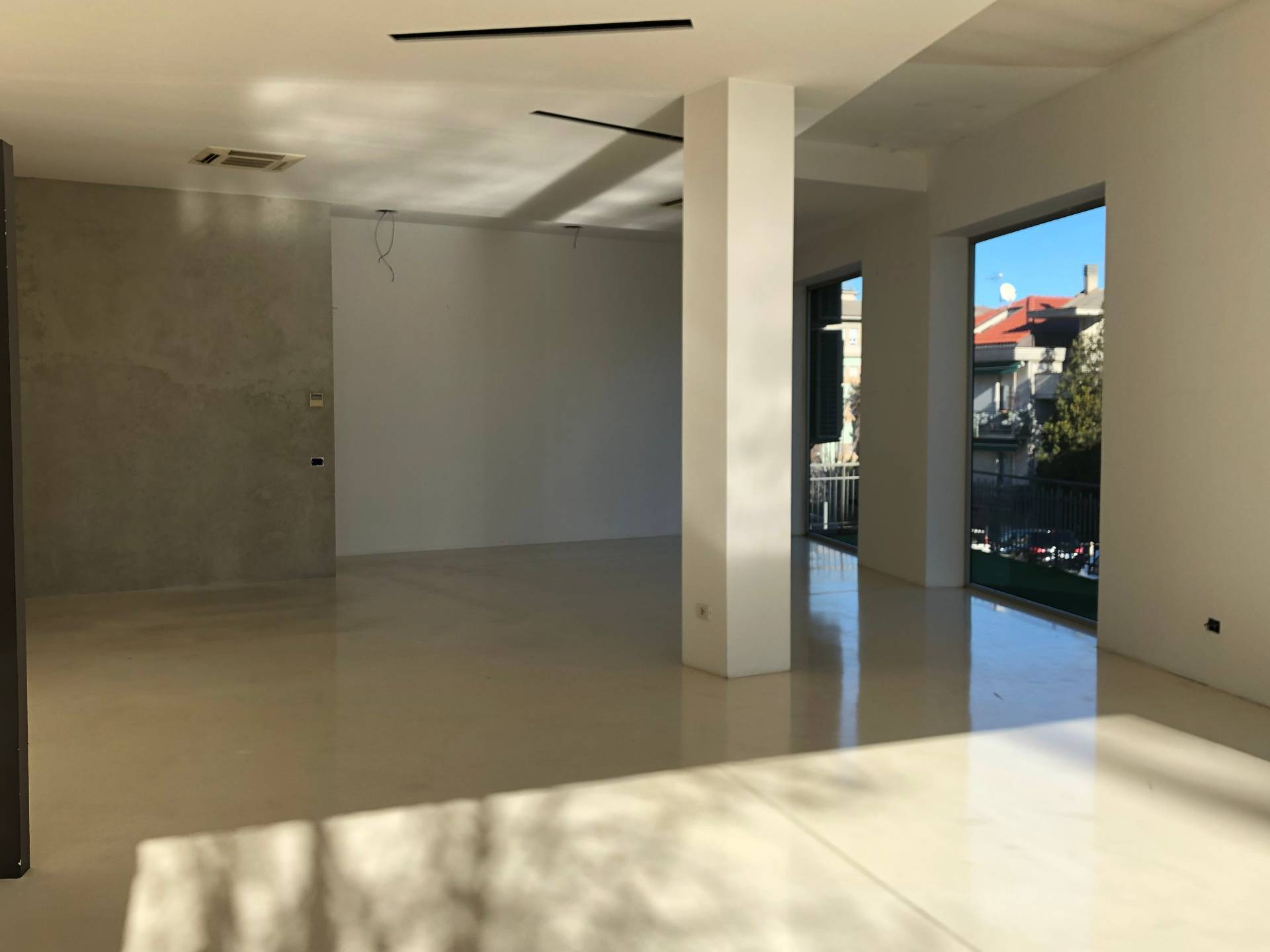 Locale commerciale in vendita a San Benedetto del Tronto