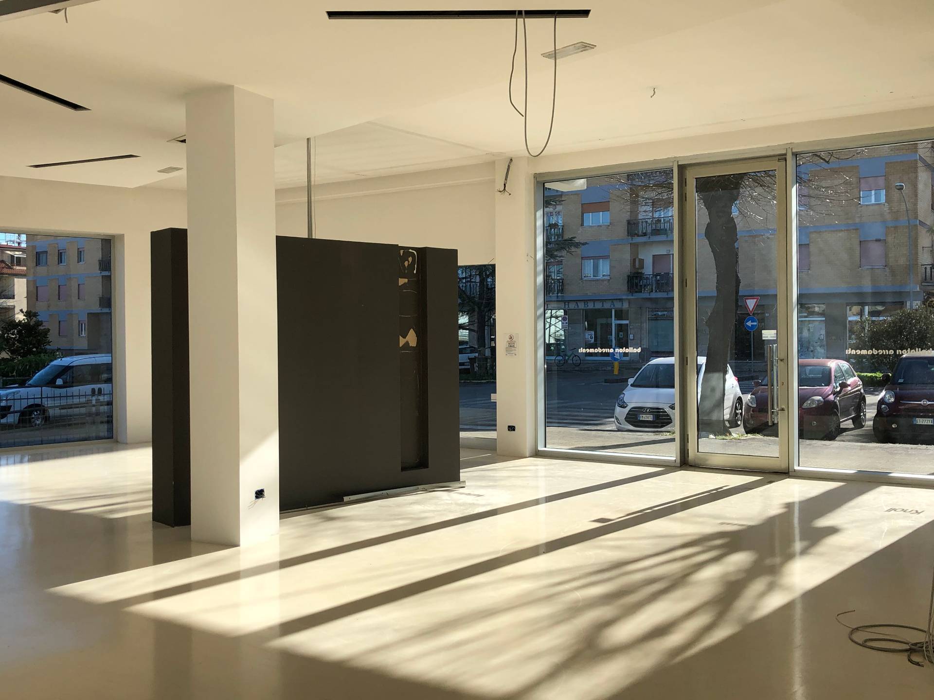 Locale commerciale in vendita a San Benedetto del Tronto