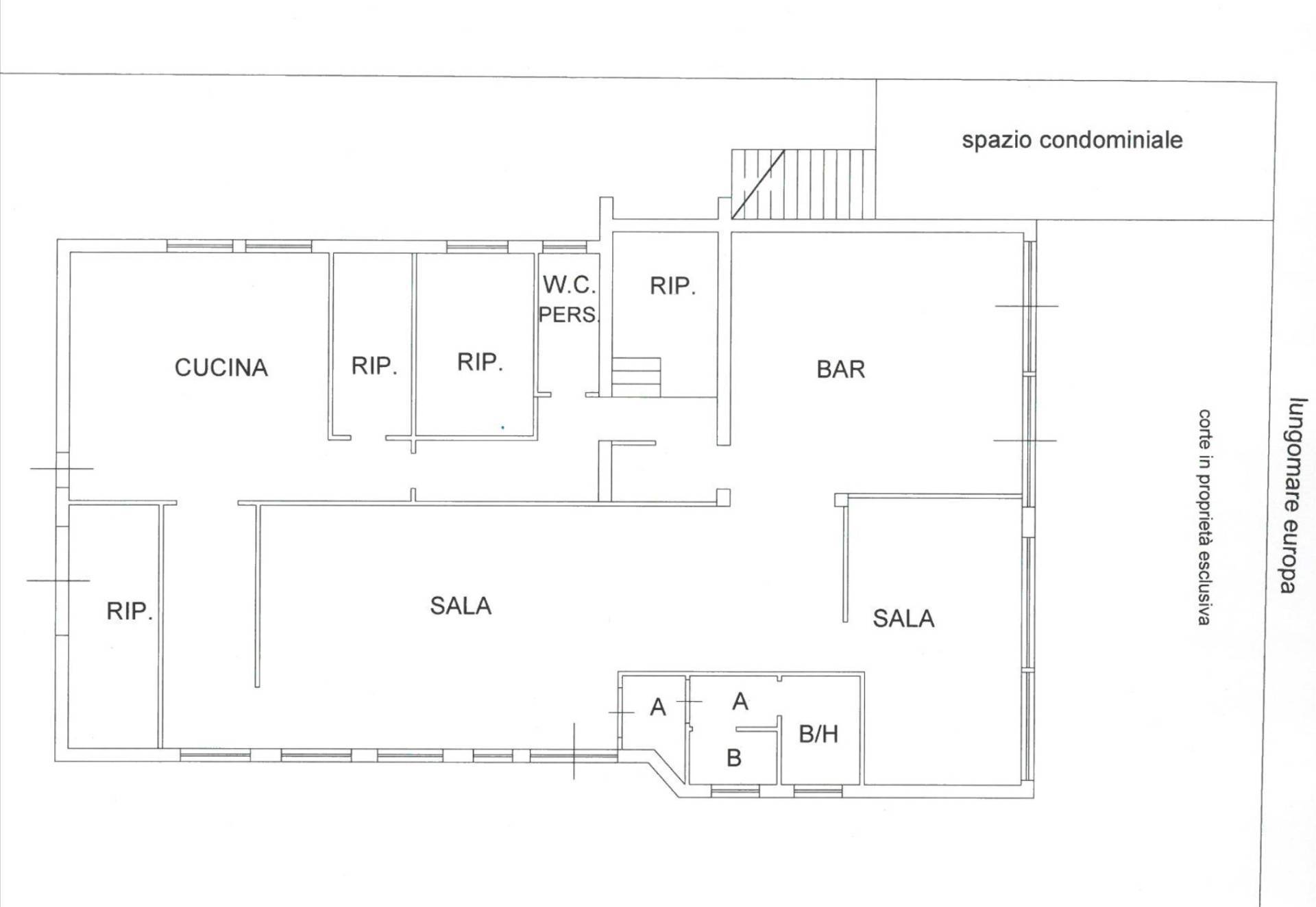 Locale commerciale in vendita a Martinsicuro, Zona Mare