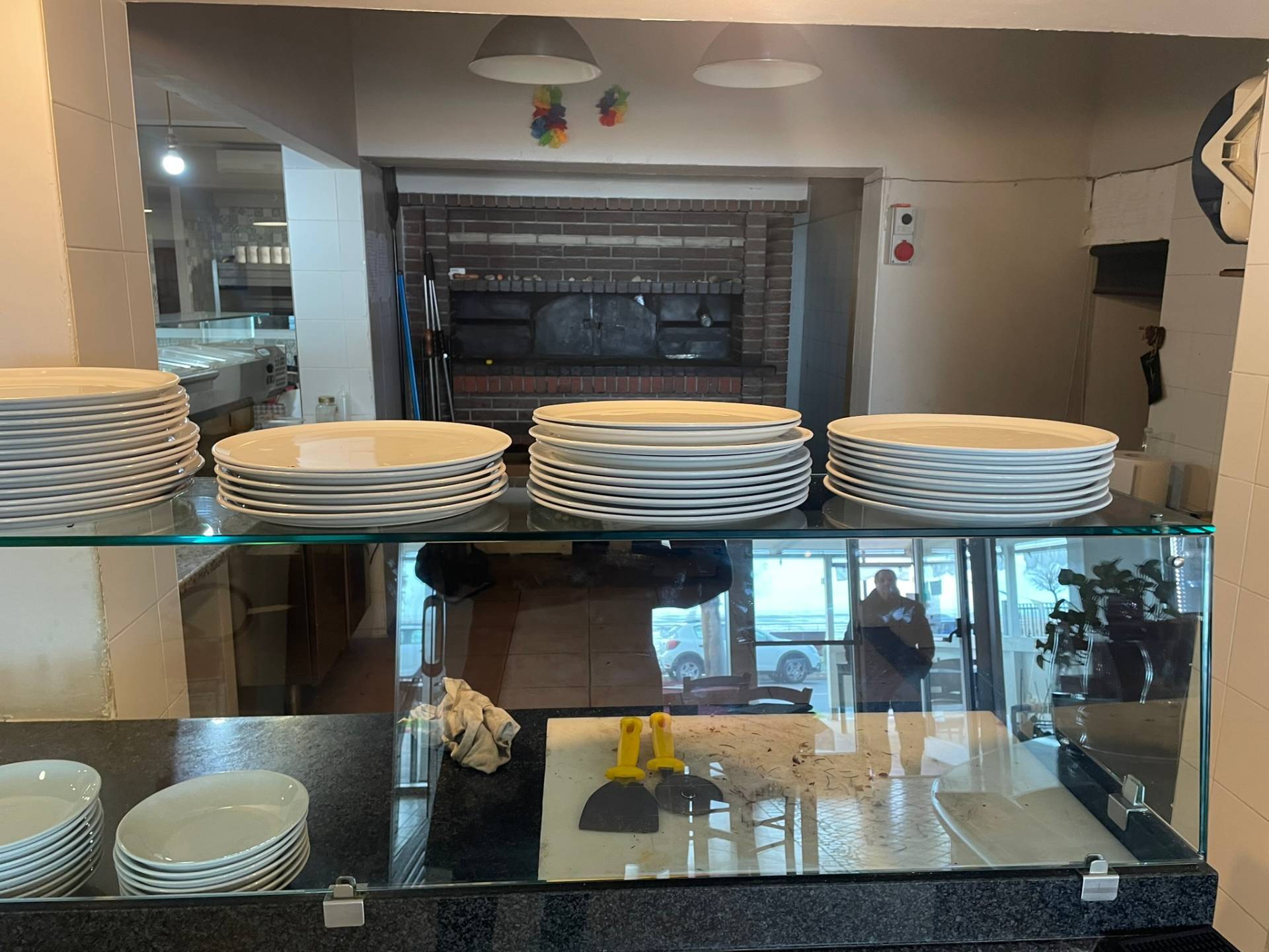 Locale commerciale in vendita a Martinsicuro, Zona Mare