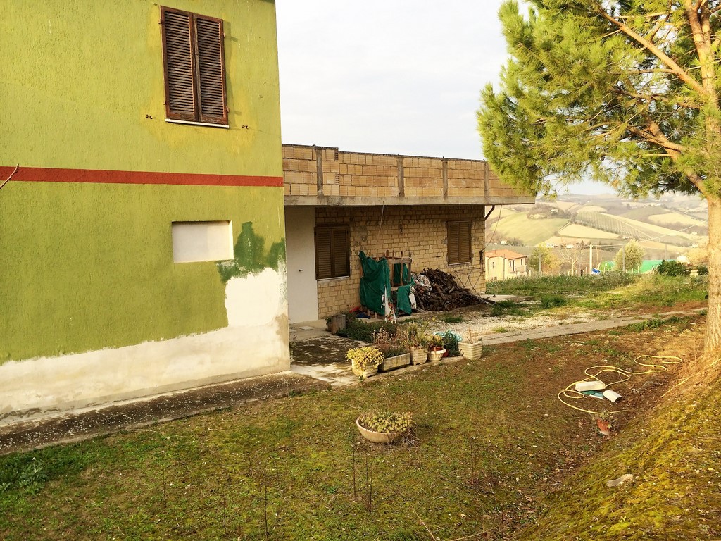 Rustico in vendita a Carassai