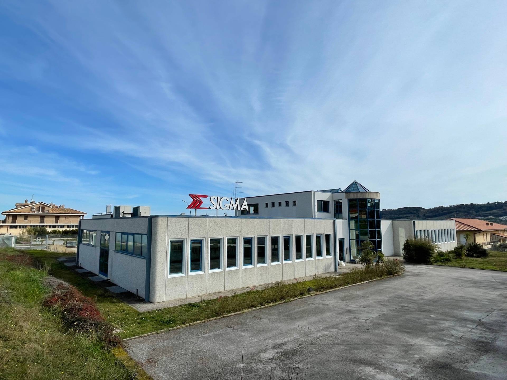 Capannone in vendita a Altidona