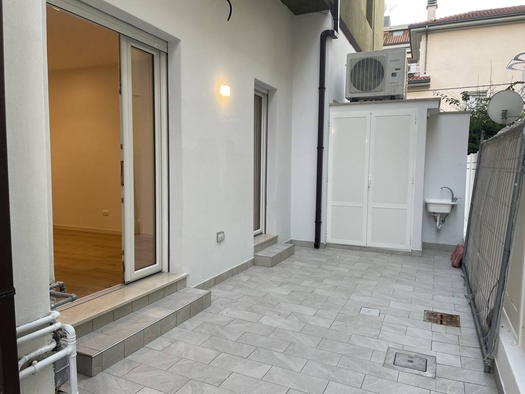 Appartamento in vendita a San Benedetto del Tronto, zona Ascolani