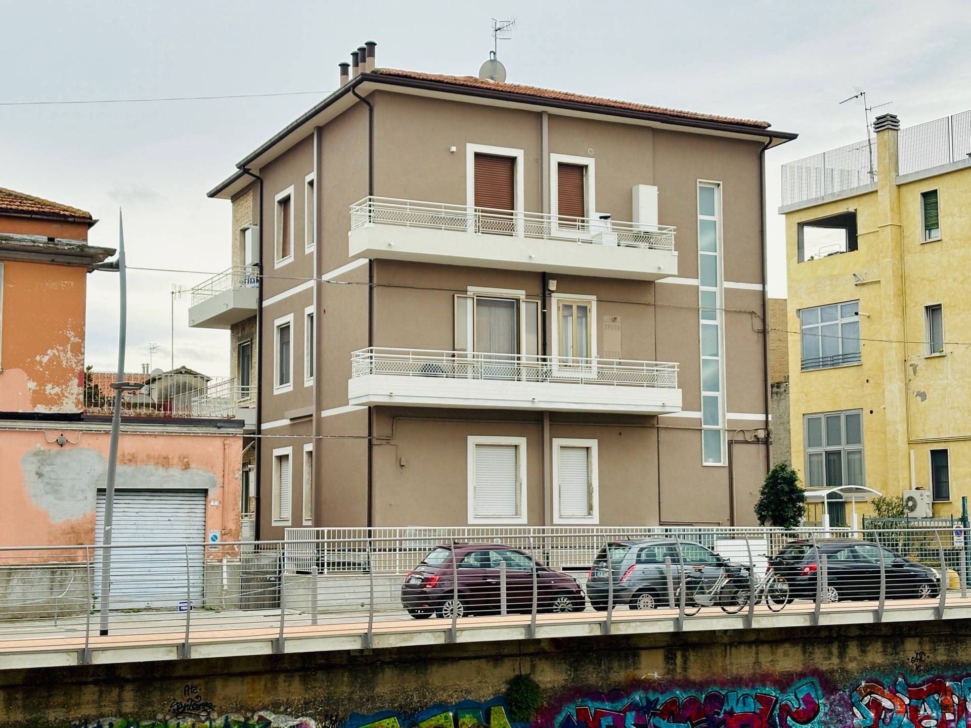 Magazzino in vendita a San Benedetto del Tronto, viale De Gasperi