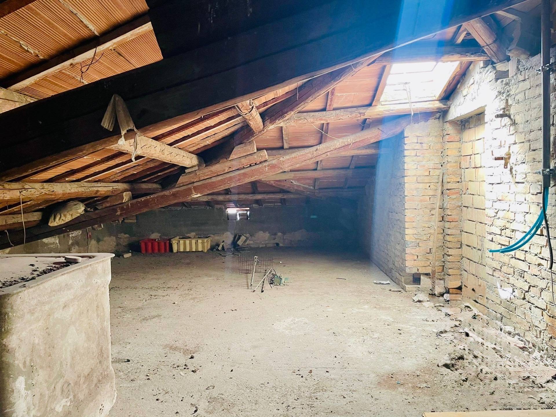 Magazzino in vendita a San Benedetto del Tronto, viale De Gasperi