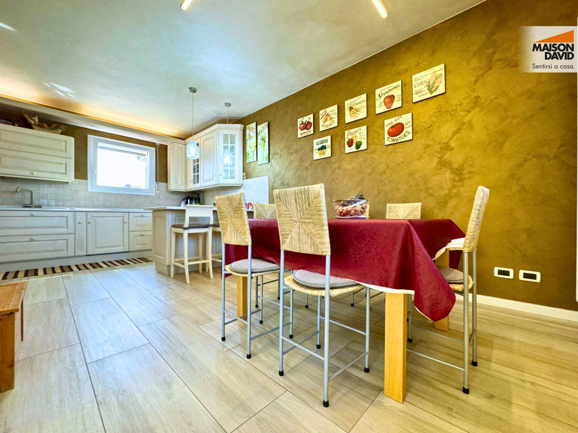 Tricamere in vendita a Montecchio Maggiore, Alte Ceccato