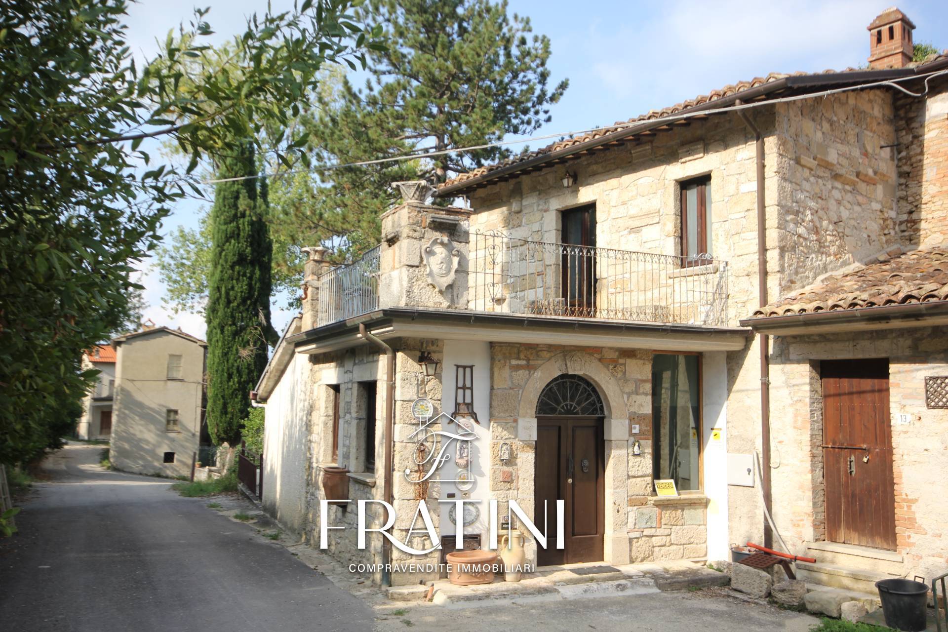 Casa indipendente con terrazzo a Civitella del Tronto