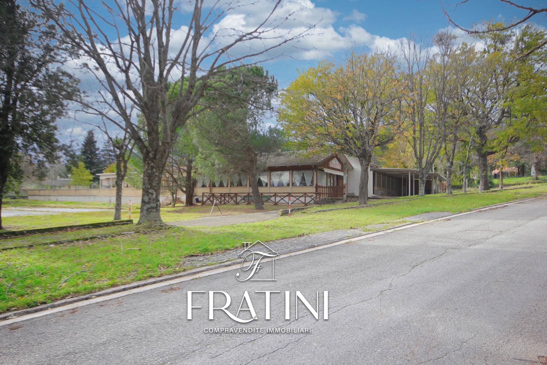 Locale commerciale in vendita a Montefortino