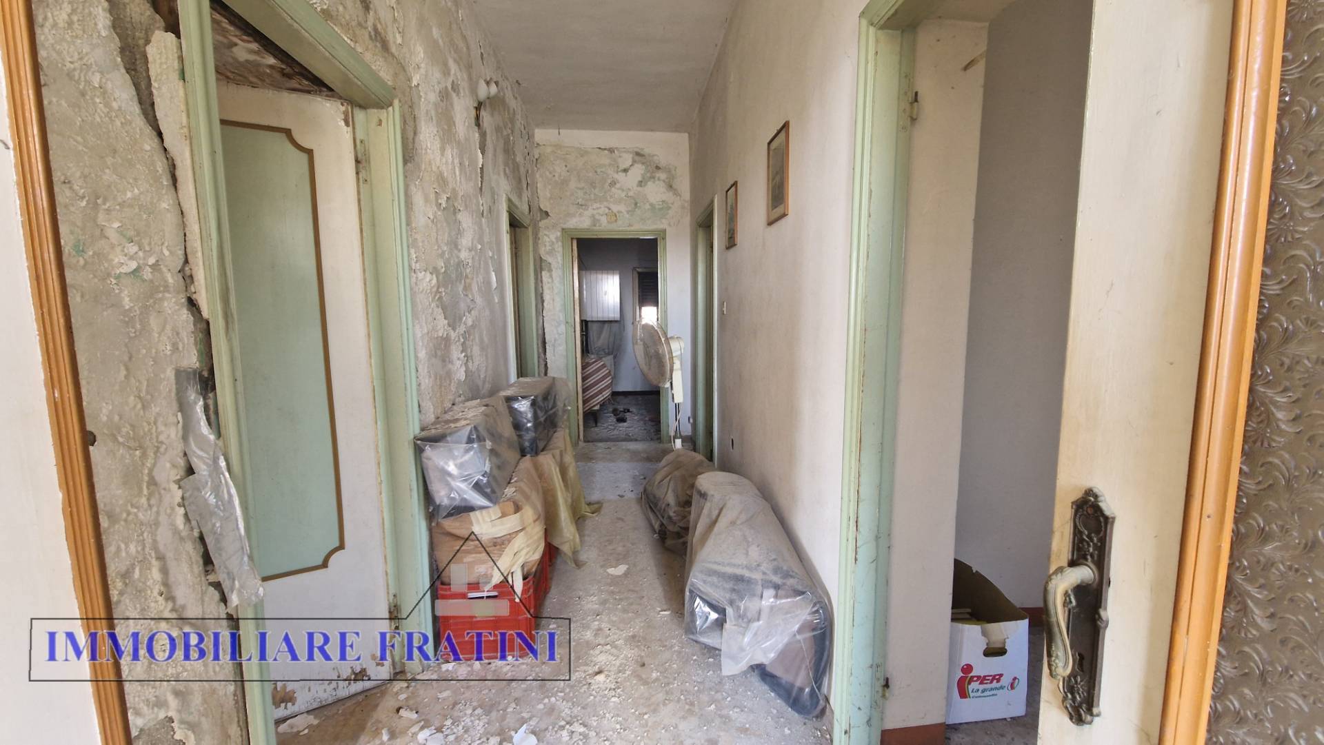 Casolare e Terreno in vendita a Sant'Egidio alla Vibrata