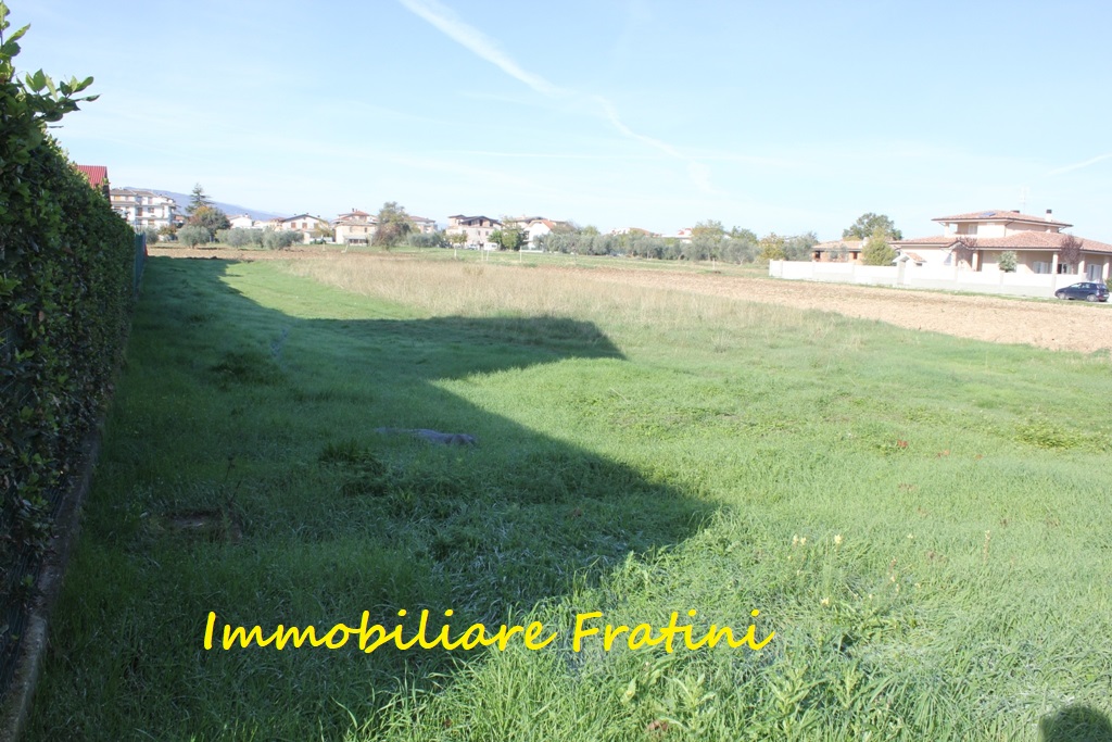 Terreno edificabile in vendita a Sant'Egidio alla Vibrata, Paolantonio