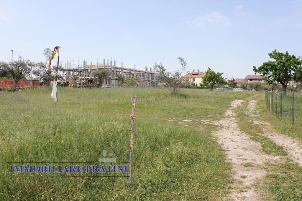 Terreno edificabile in vendita a Sant'Egidio alla Vibrata