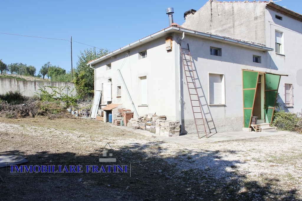 Casa singola in vendita a Civitella del Tronto, Santa Reparata