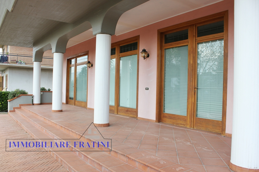 Locale commerciale in affitto a Maltignano