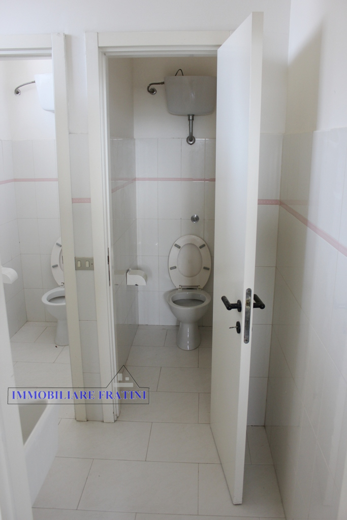 Locale commerciale in affitto a Maltignano