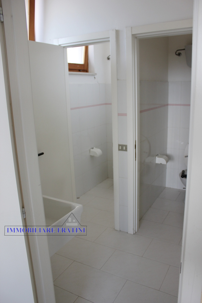 Locale commerciale in affitto a Maltignano