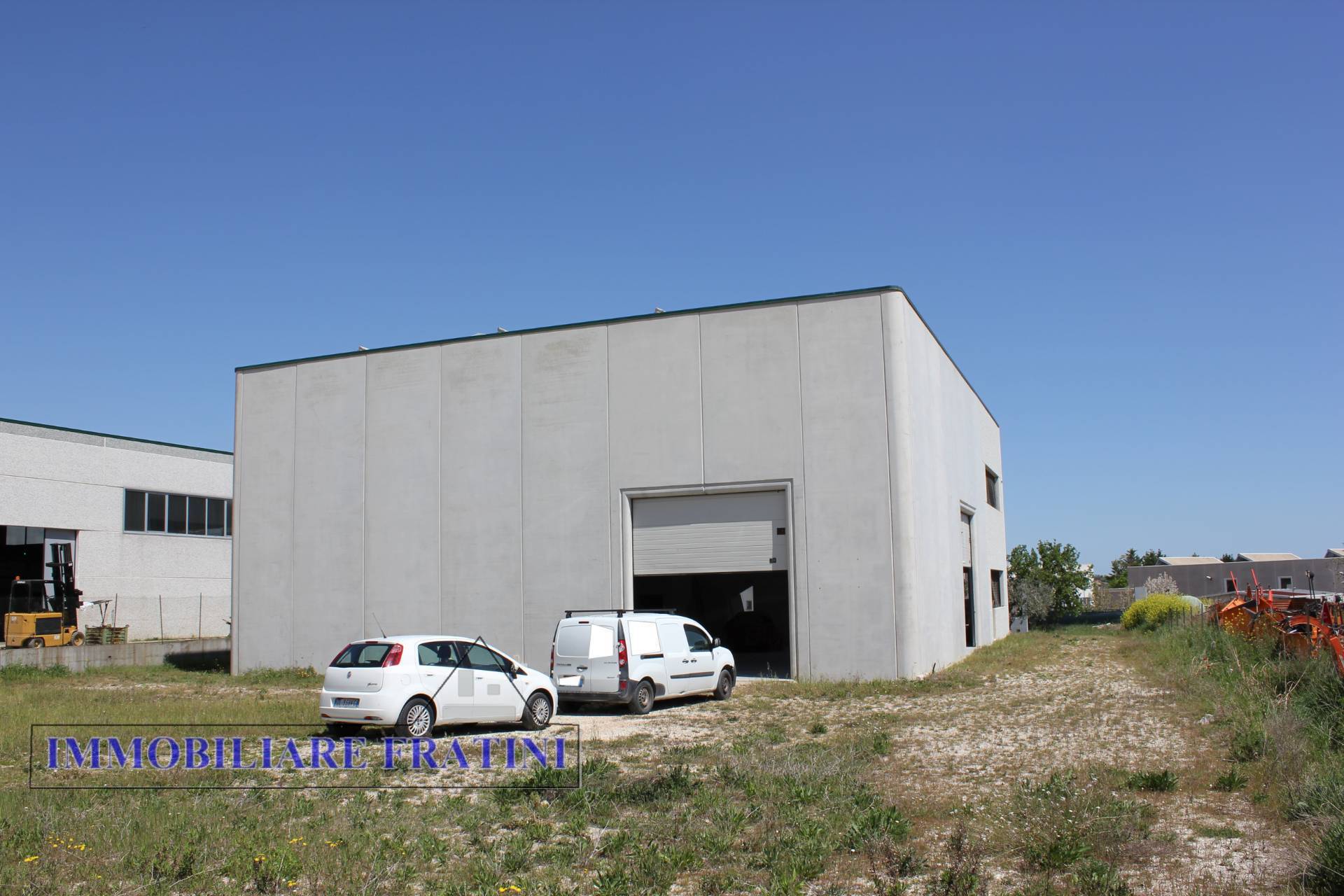 Capannone in vendita a Sant'Egidio alla Vibrata, Villa Mattoni