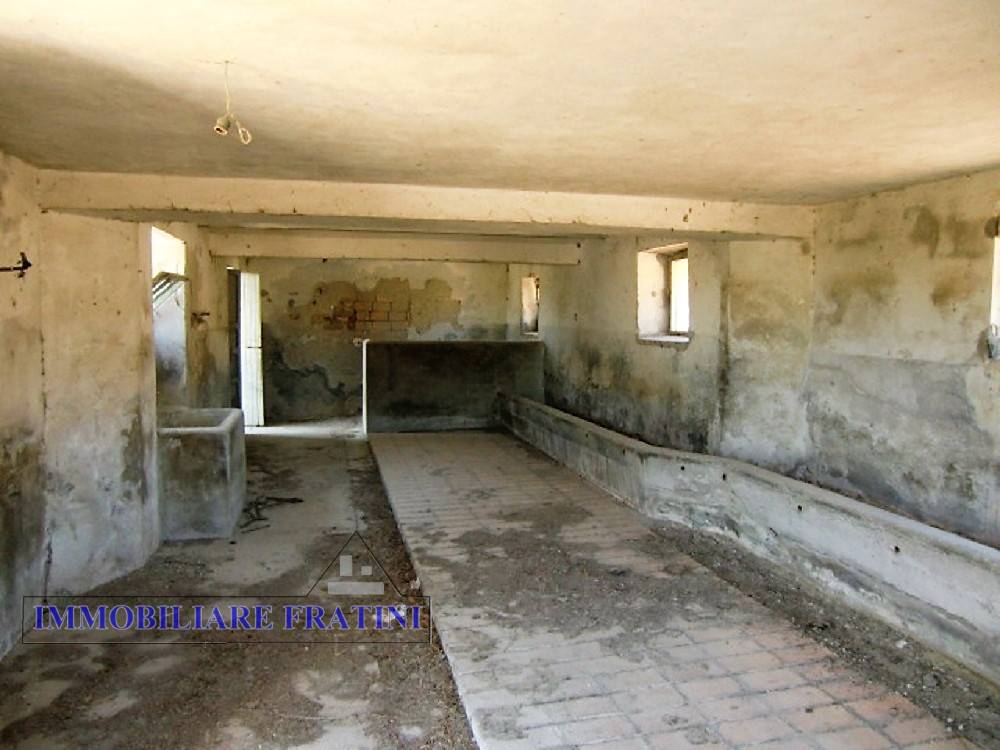 Casolare e Terreno in vendita a Civitella del Tronto, Ponzano