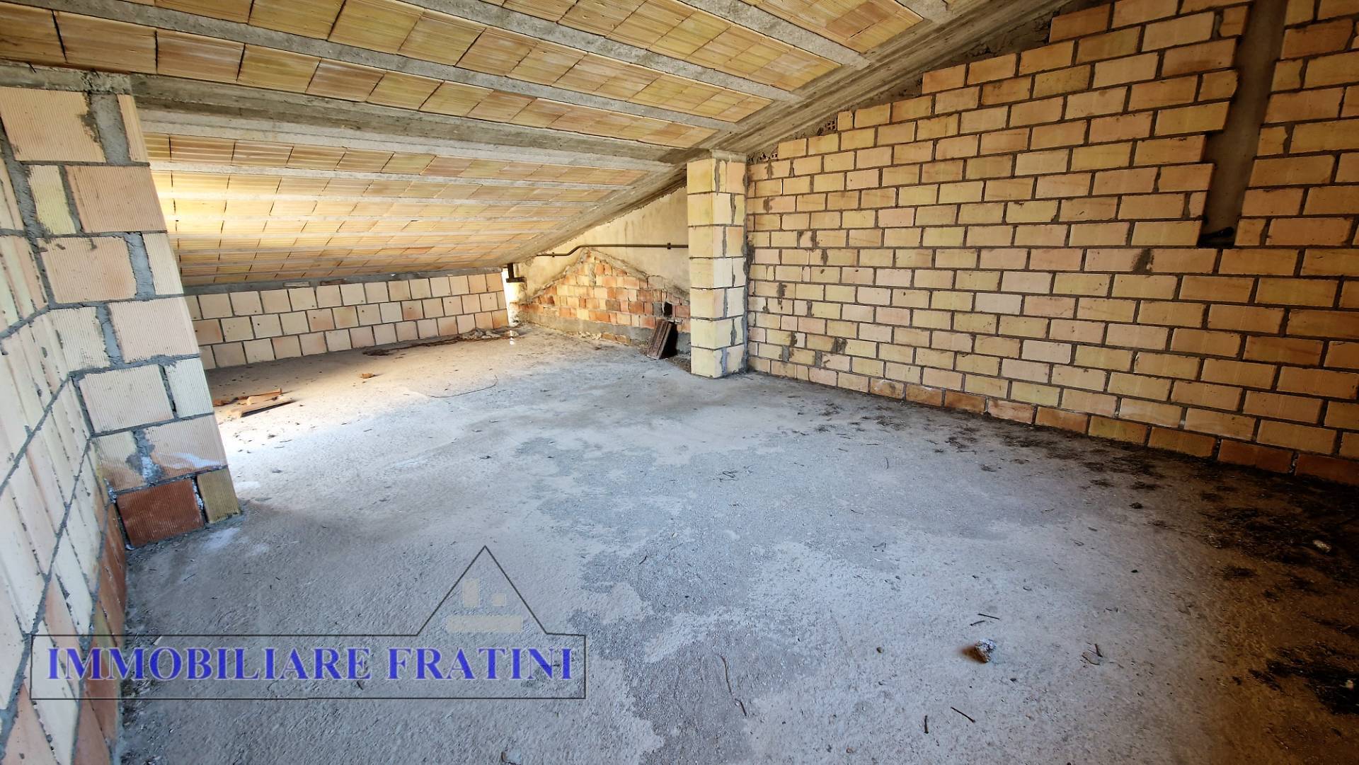 Casa singola in vendita a Nereto