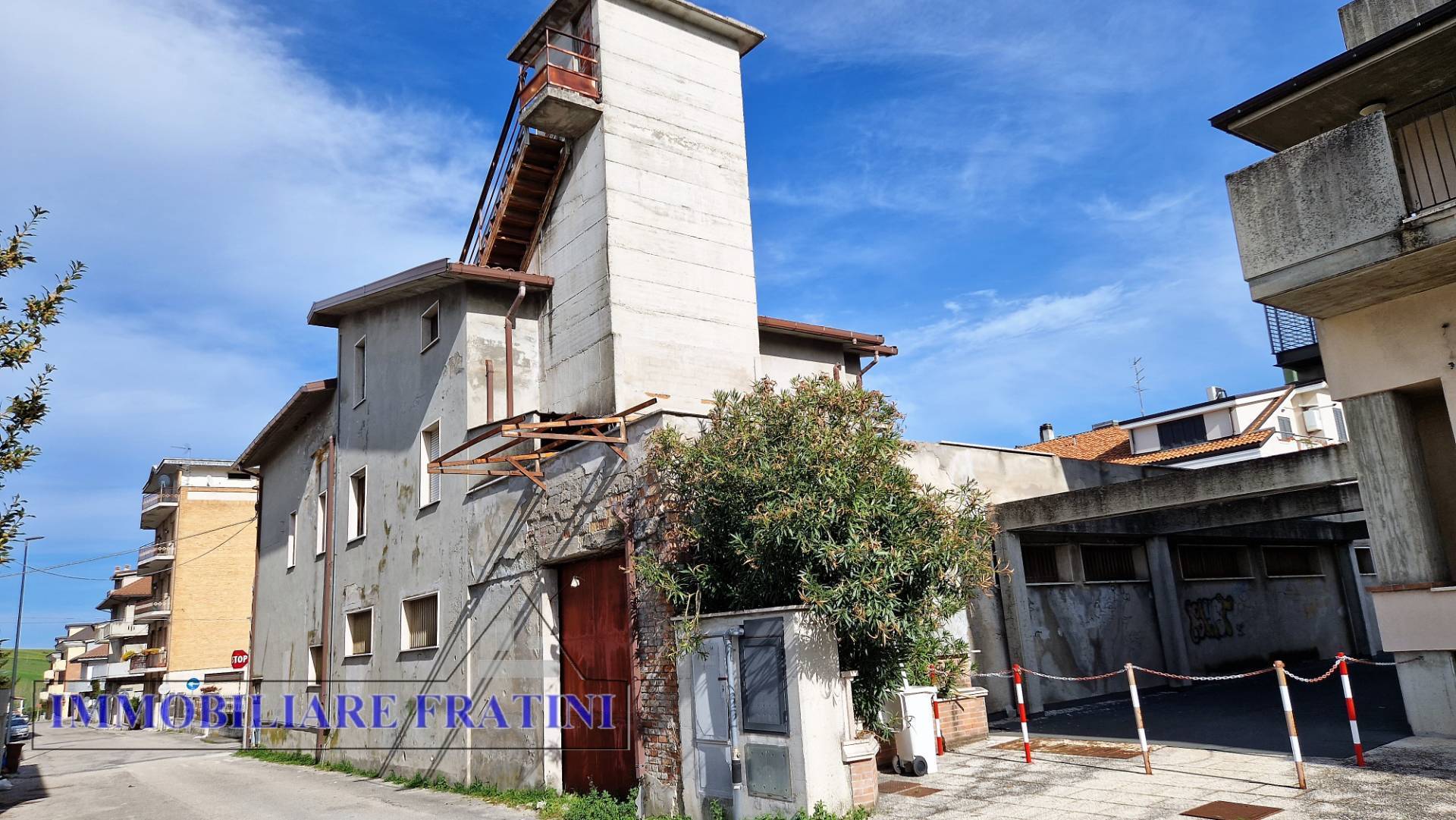 Opificio in vendita a Sant'Egidio alla Vibrata
