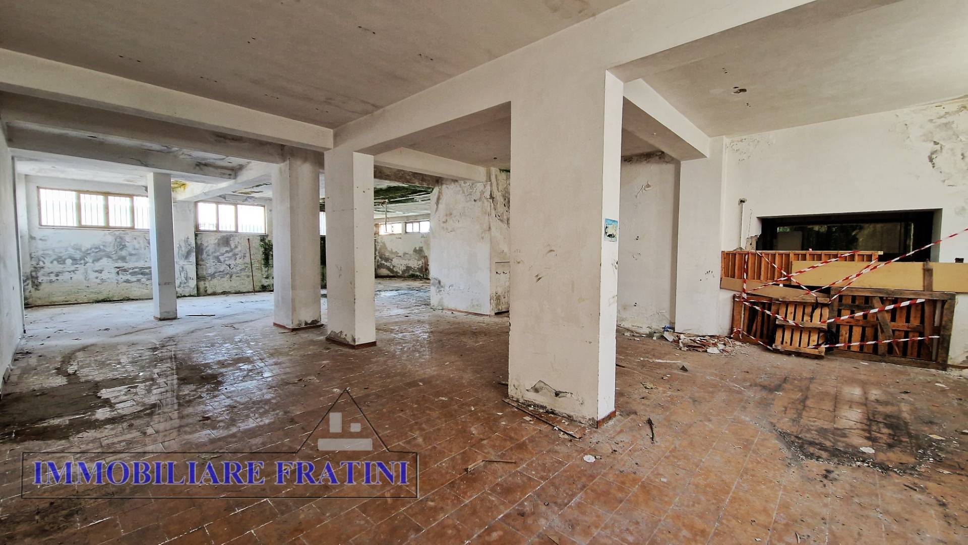 Opificio in vendita a Sant'Egidio alla Vibrata