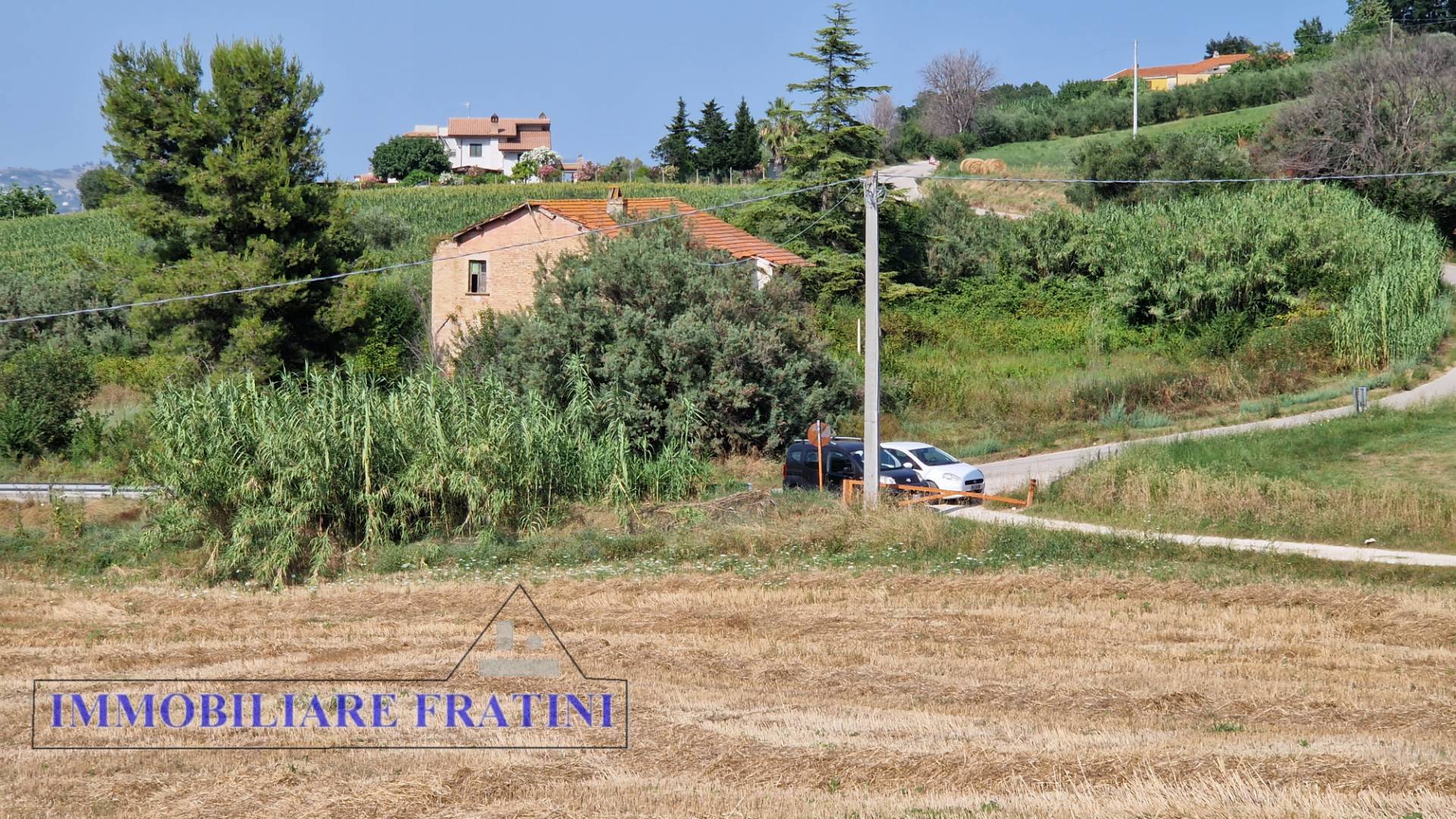 Casolare e Terreno in vendita a Controguerra