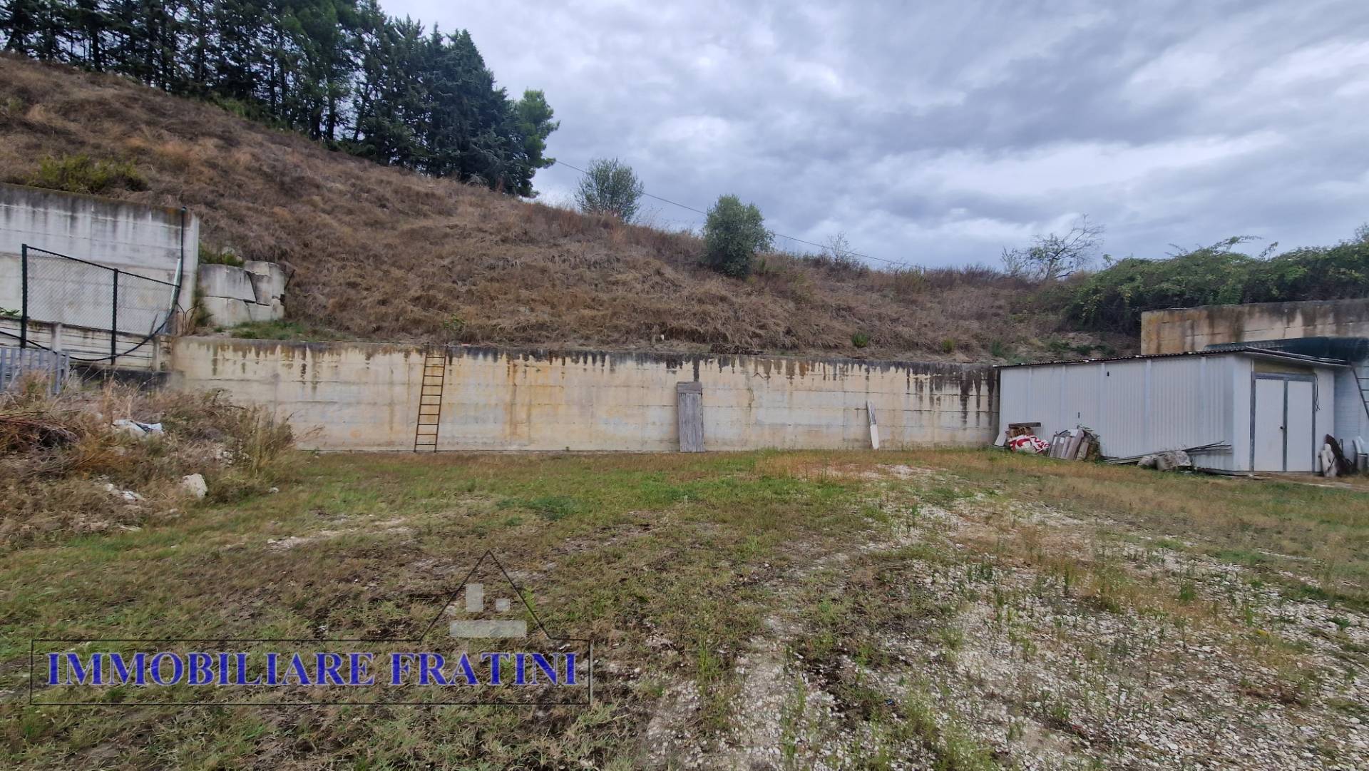 Artigian. - Industr. - Commerc. in vendita a Castel di Lama