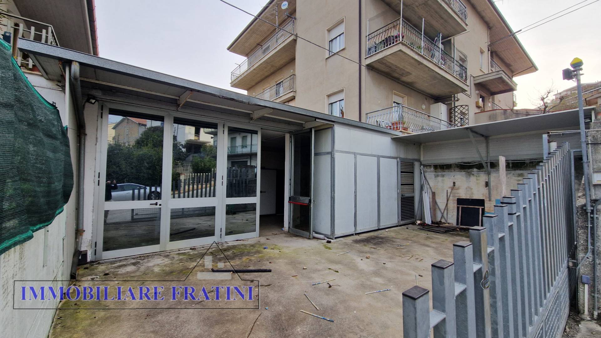 Opificio in vendita a Ancarano