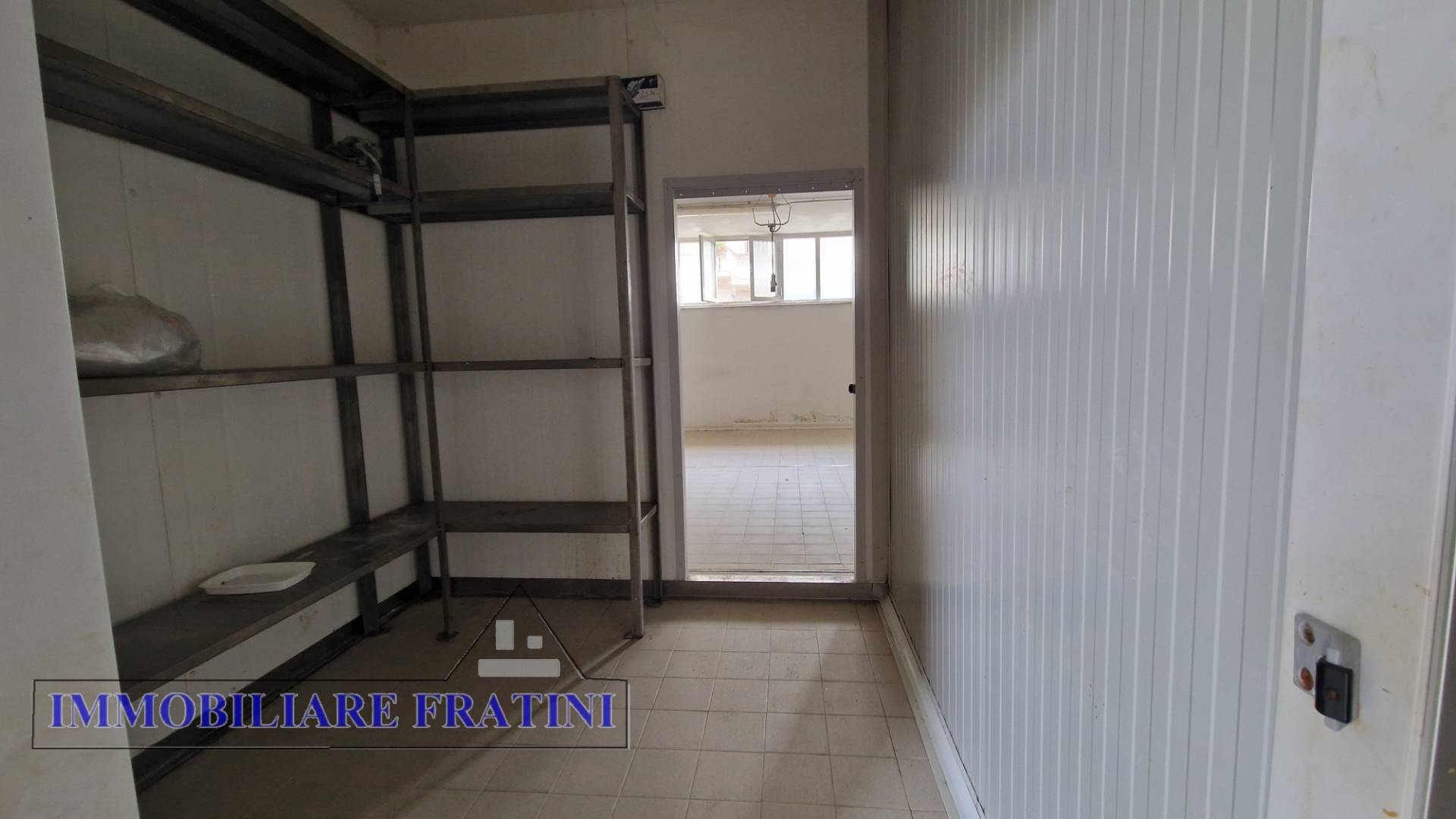 Opificio in vendita a Ancarano