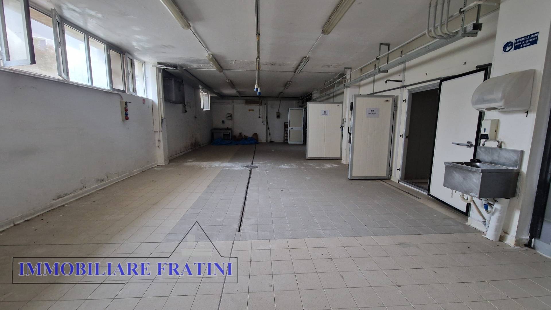 Opificio in vendita a Ancarano