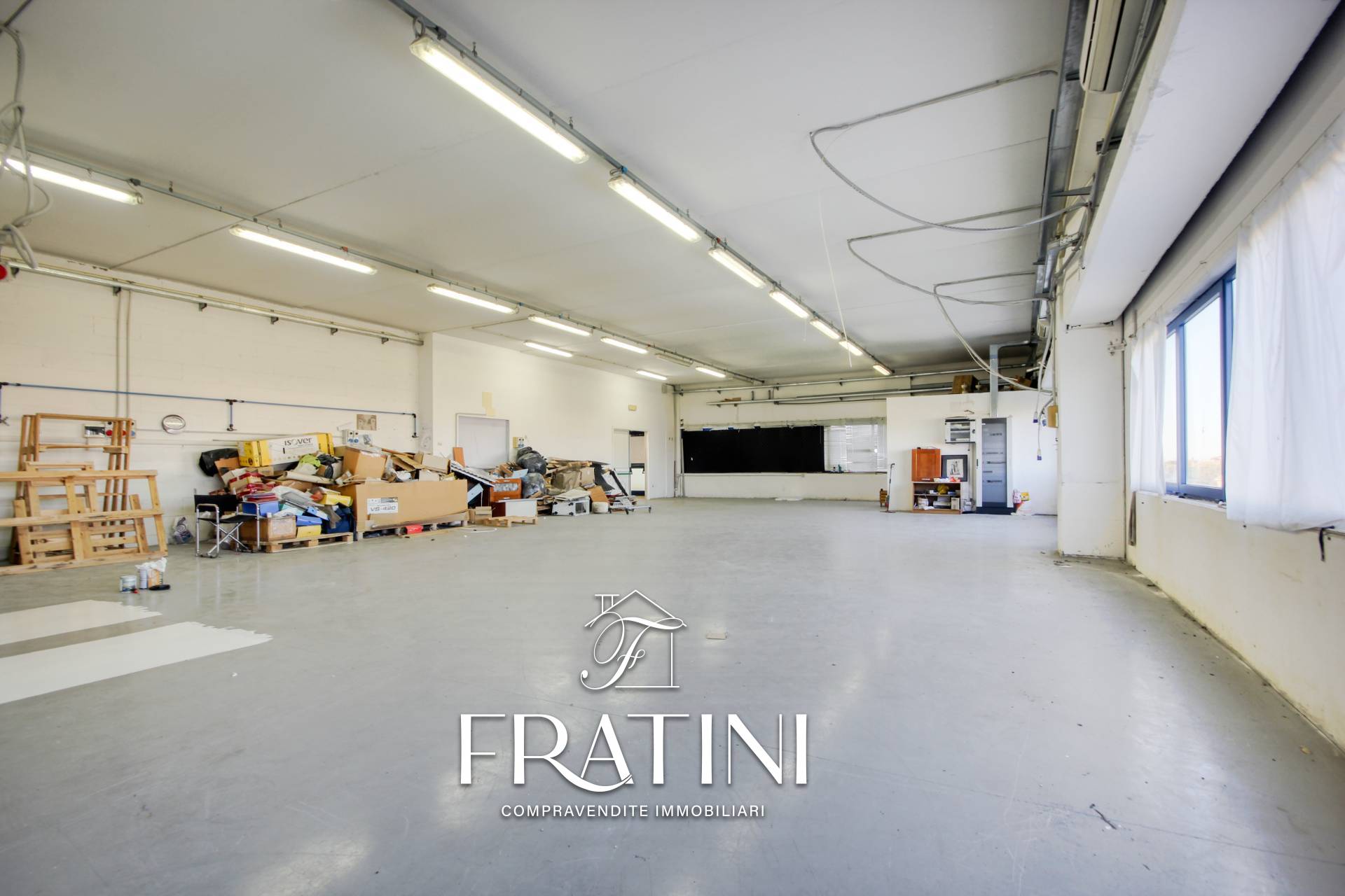 Capannone in vendita a Martinsicuro