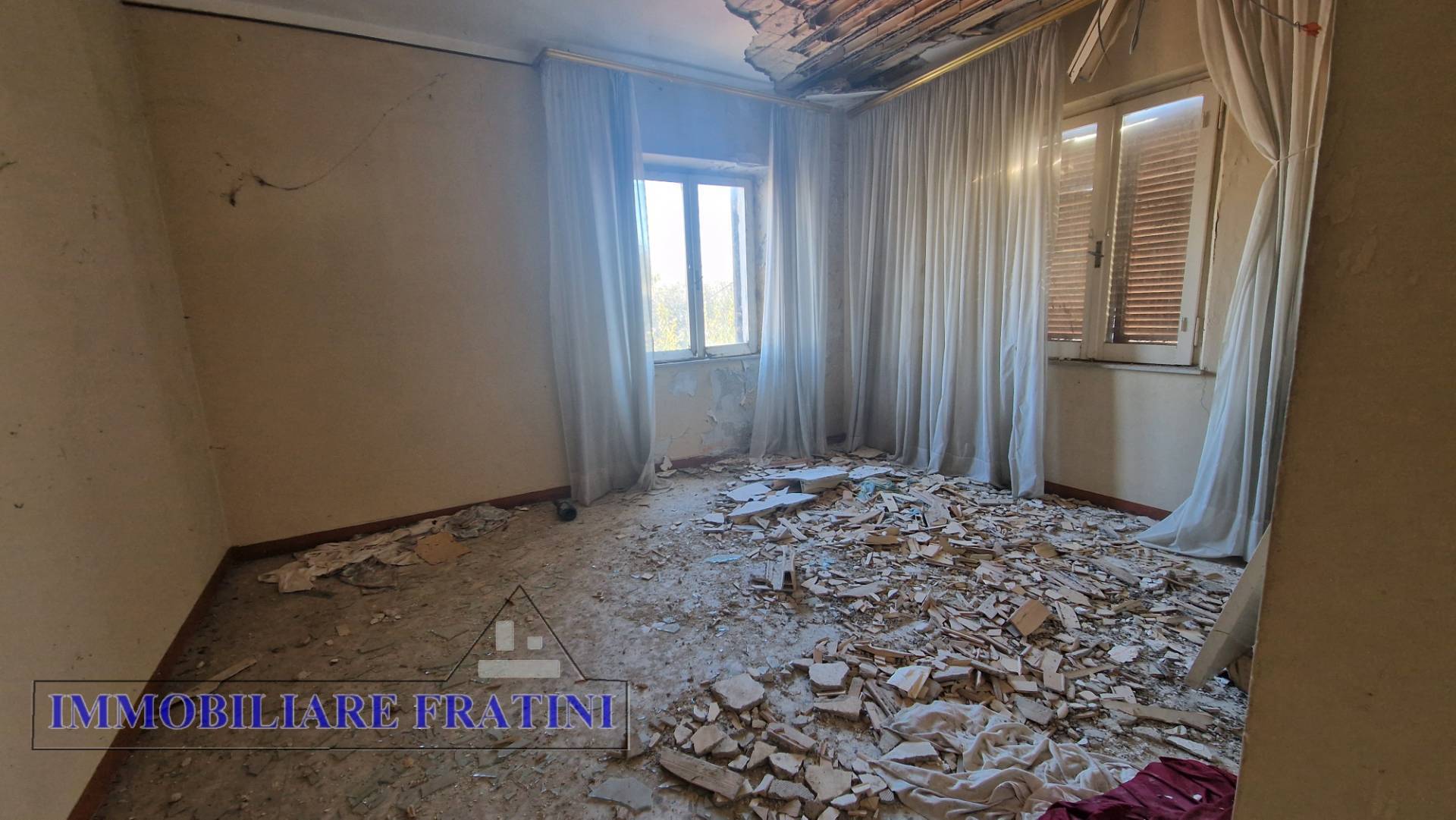 Casolare e Terreno in vendita a Sant'Egidio alla Vibrata