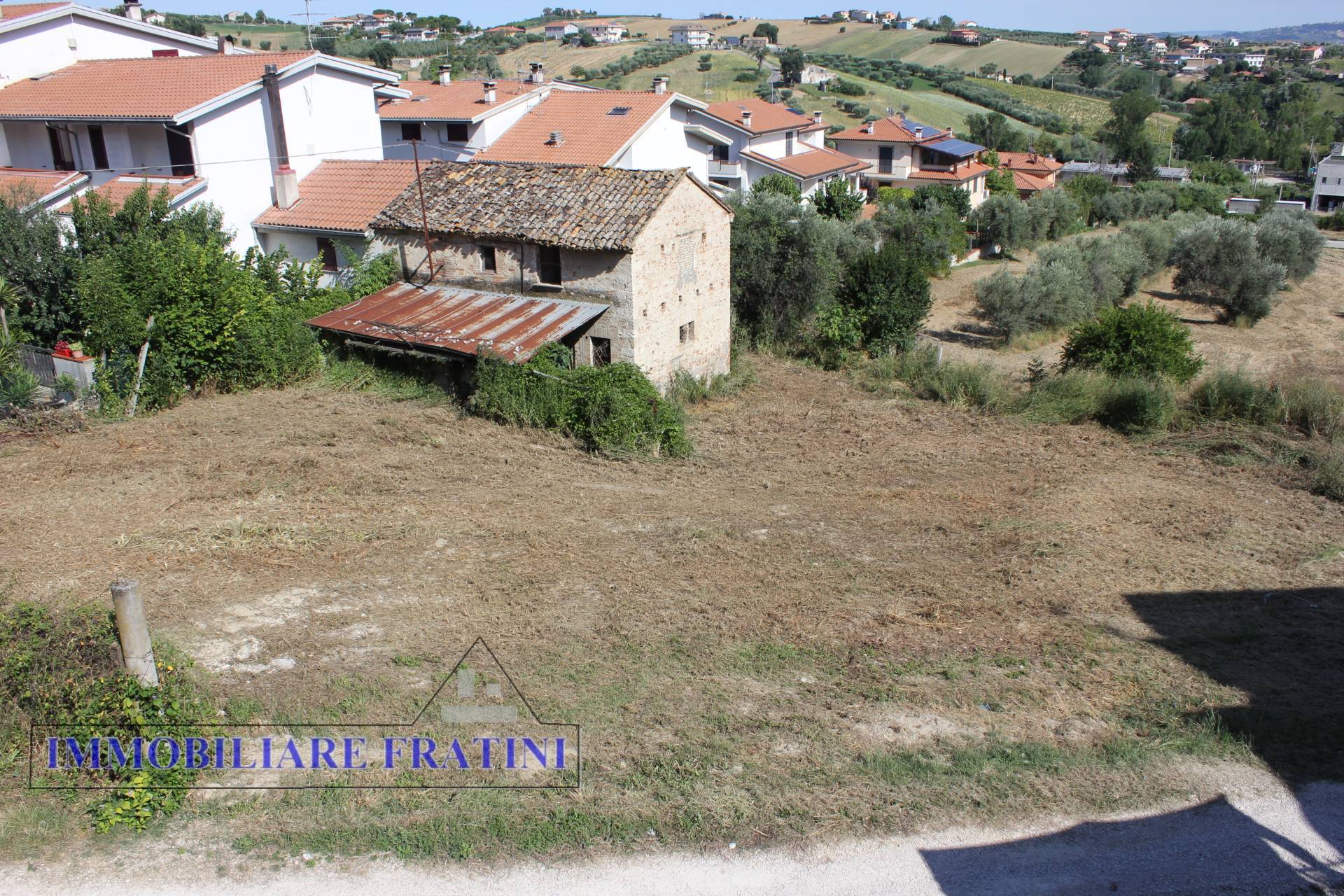 Terreno edificabile in vendita a Ancarano
