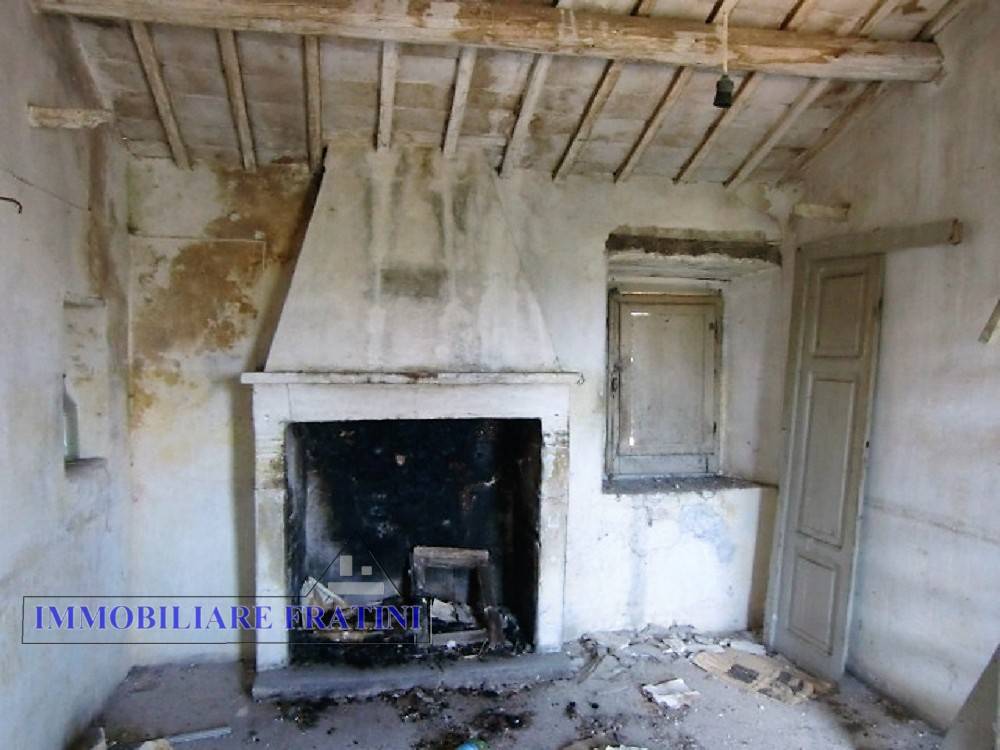 Casolare e Terreno in vendita a Civitella del Tronto, Ponzano