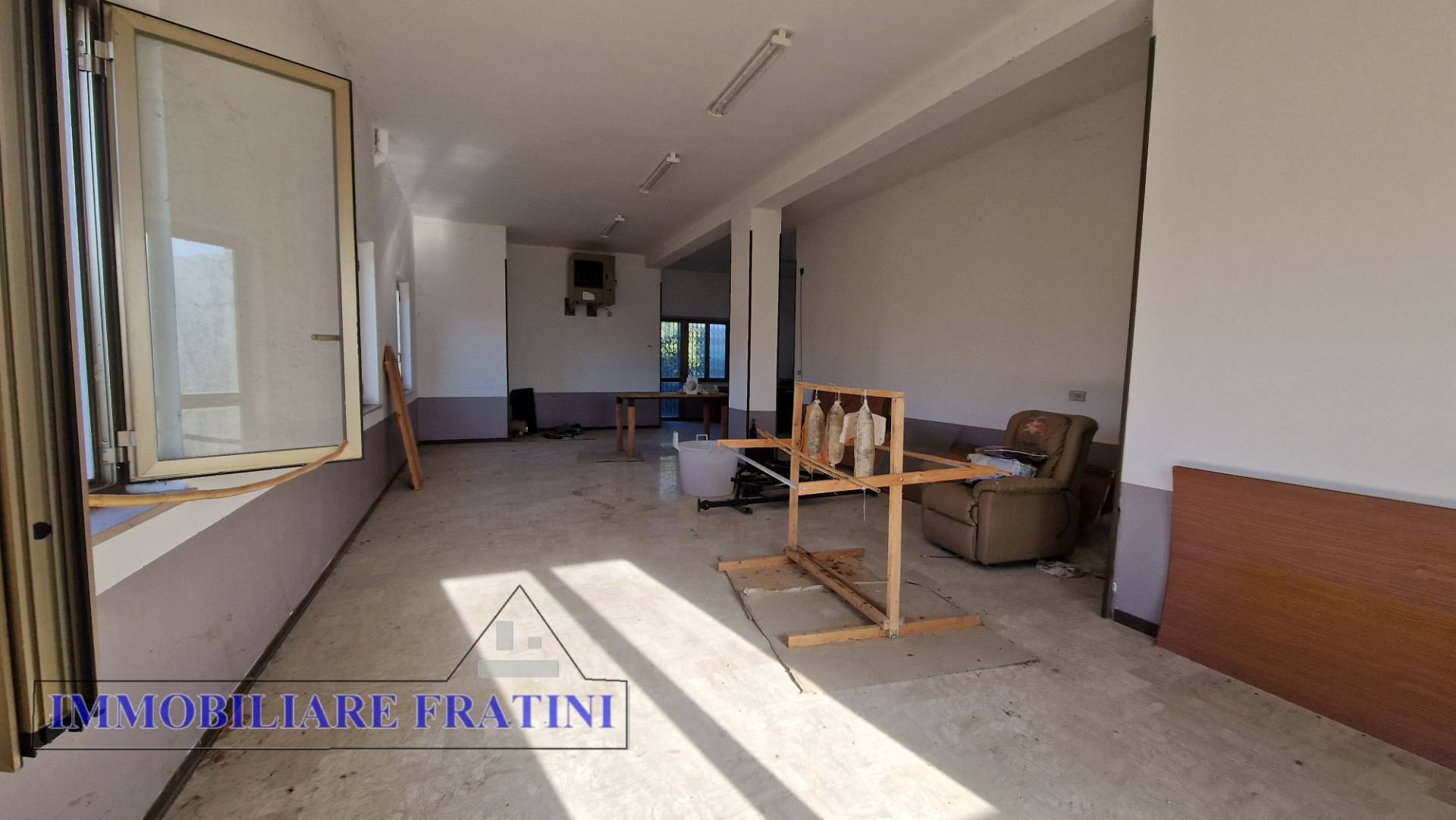 Opificio in vendita a Sant'Egidio alla Vibrata