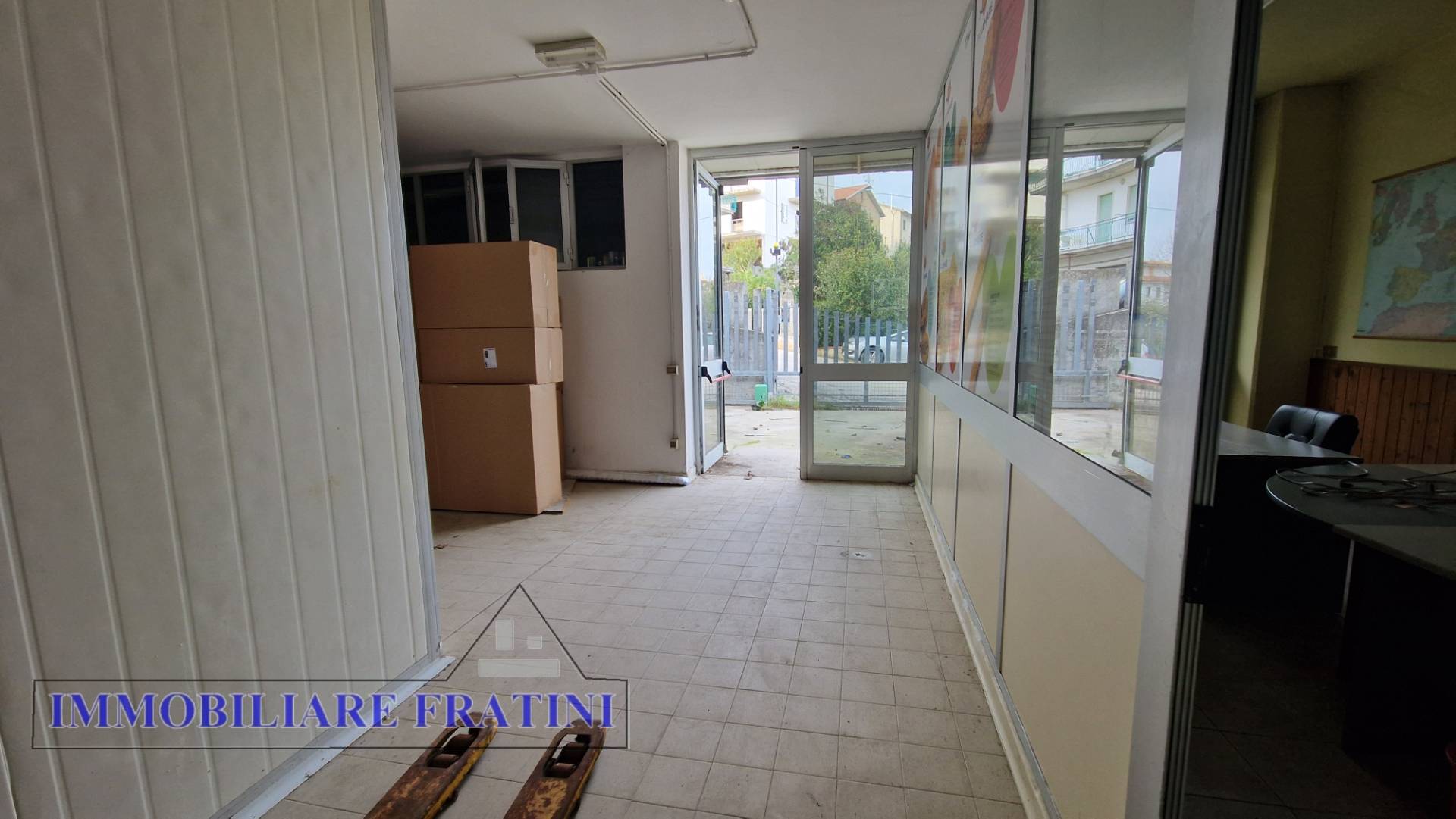 Opificio in vendita a Ancarano