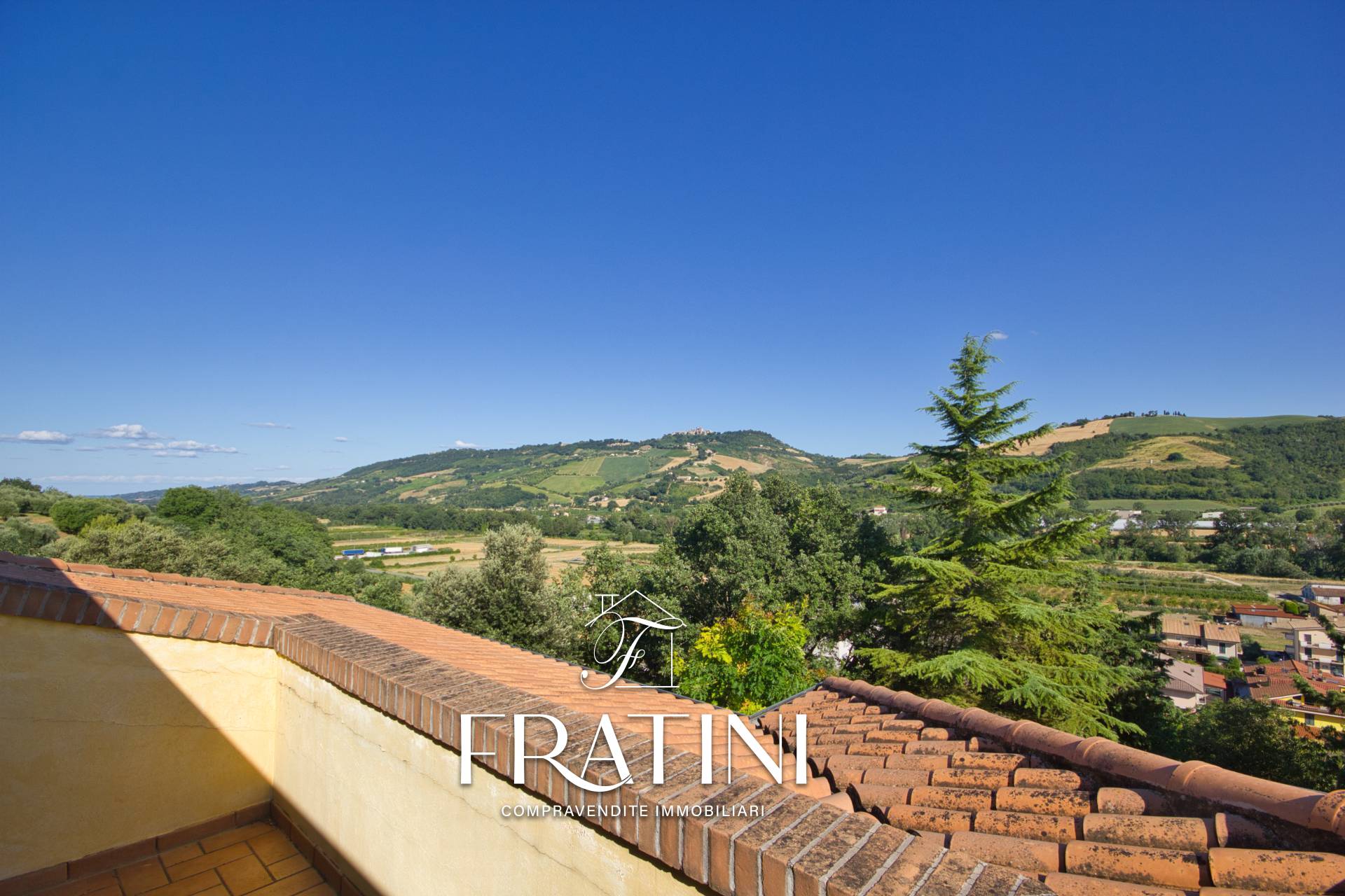 Villa Unifamiliare in vendita a Monterubbiano, Rubbianello