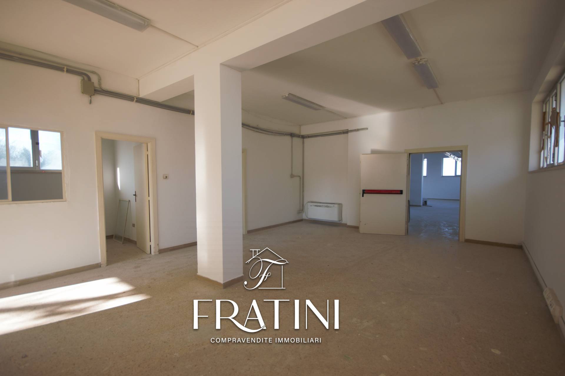 Locale Artigianale in vendita a Ancarano