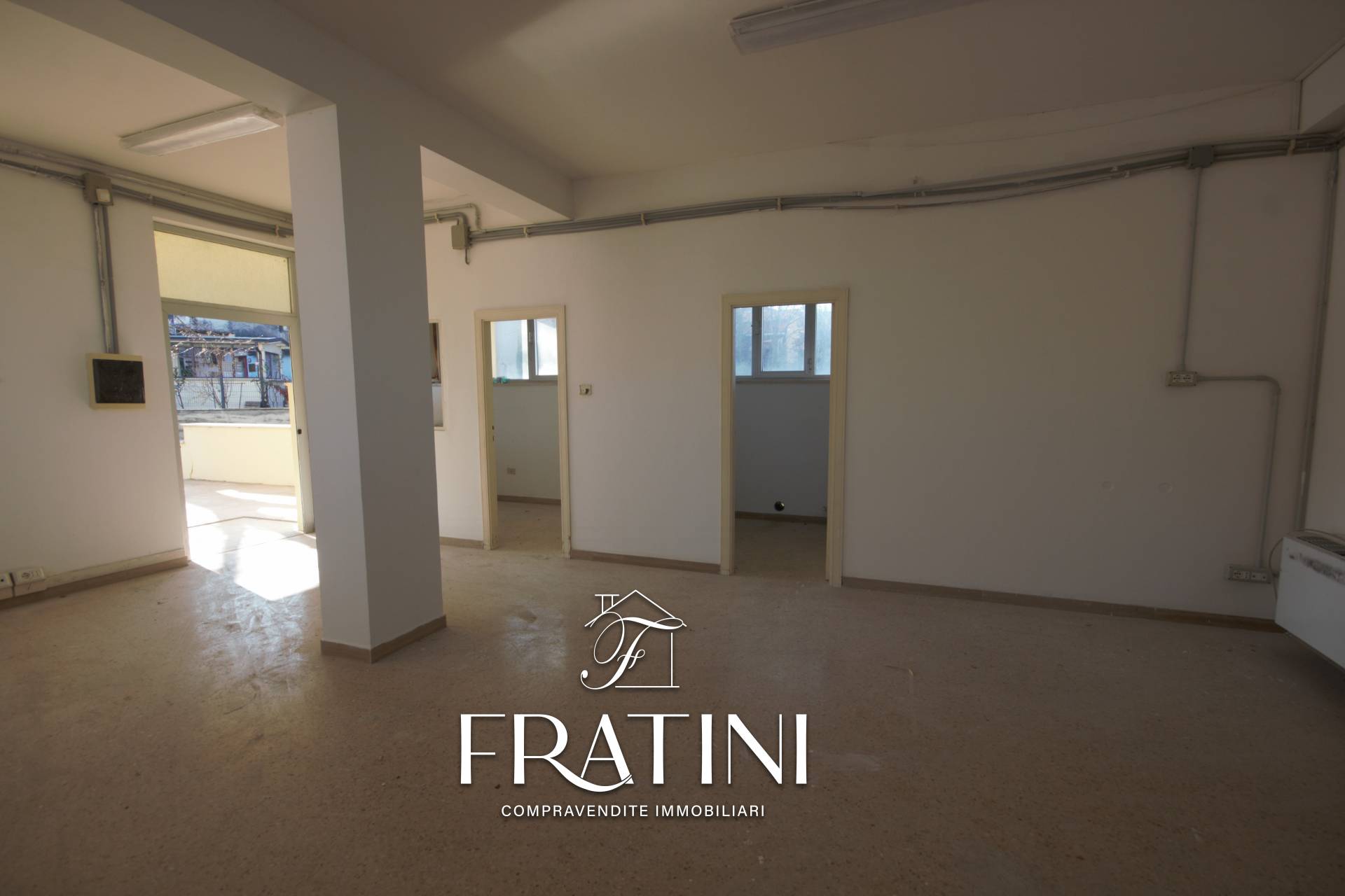 Locale Artigianale in vendita a Ancarano